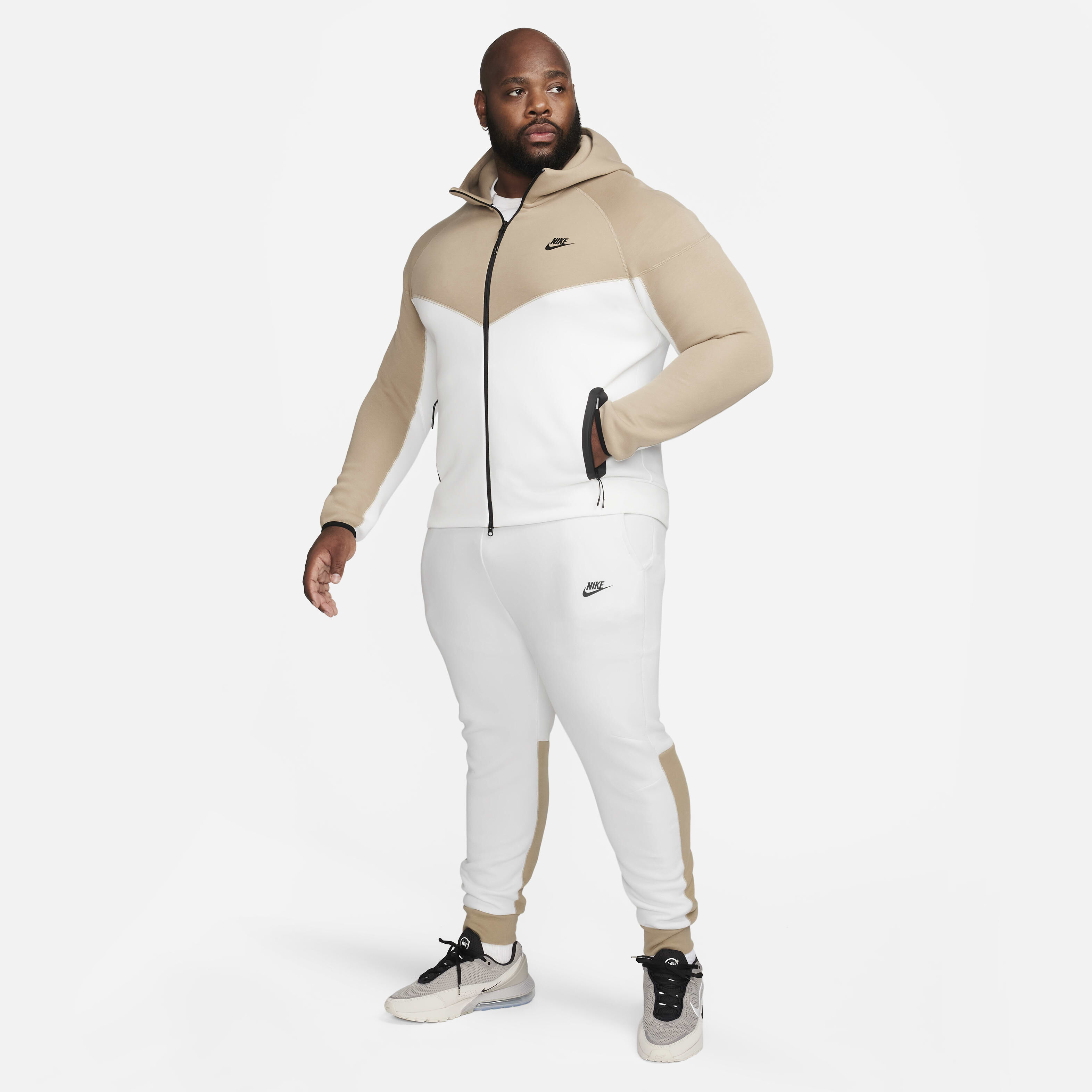 Nike Sportswear Tech Fleece image number 19