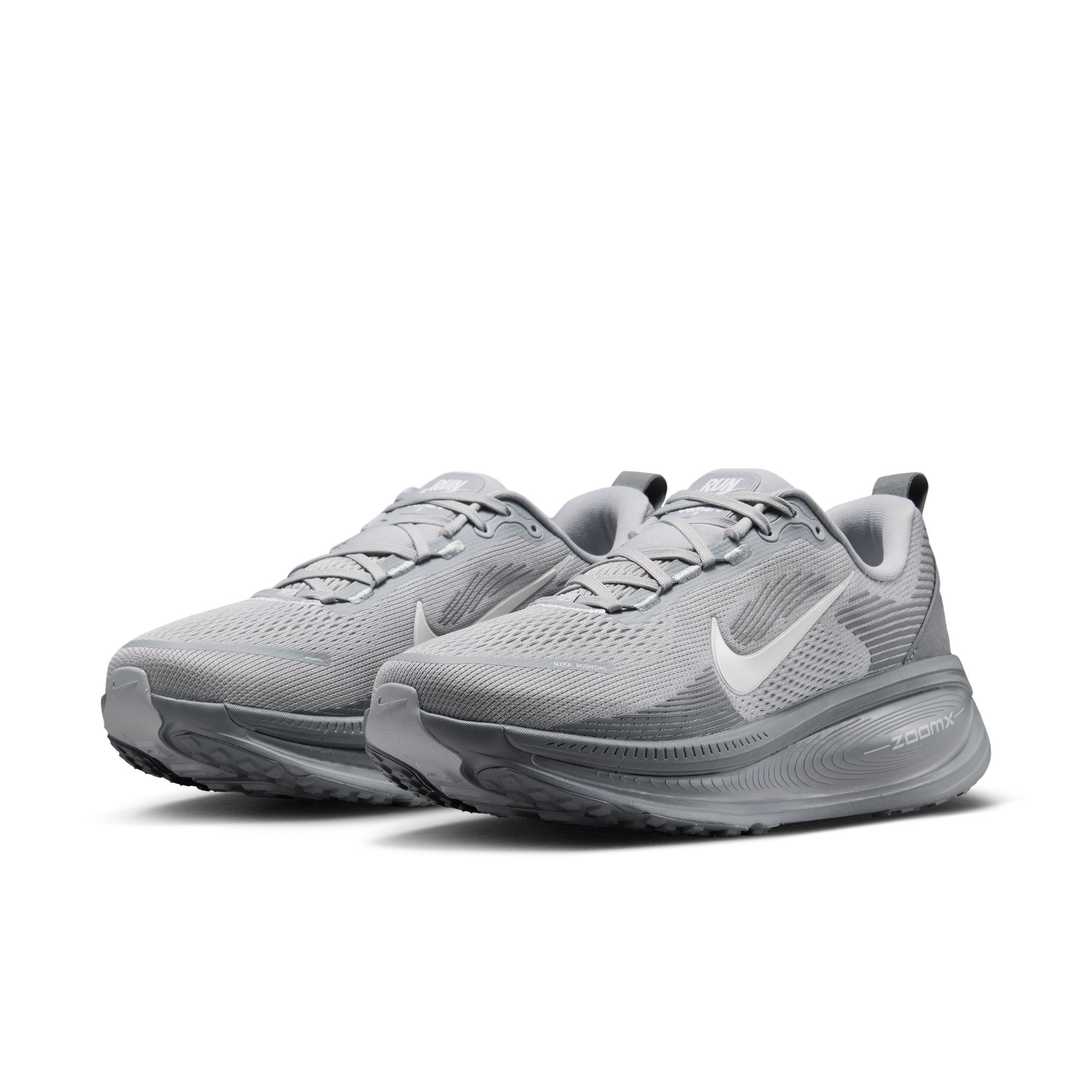 Nike Vomero 18 image number 2