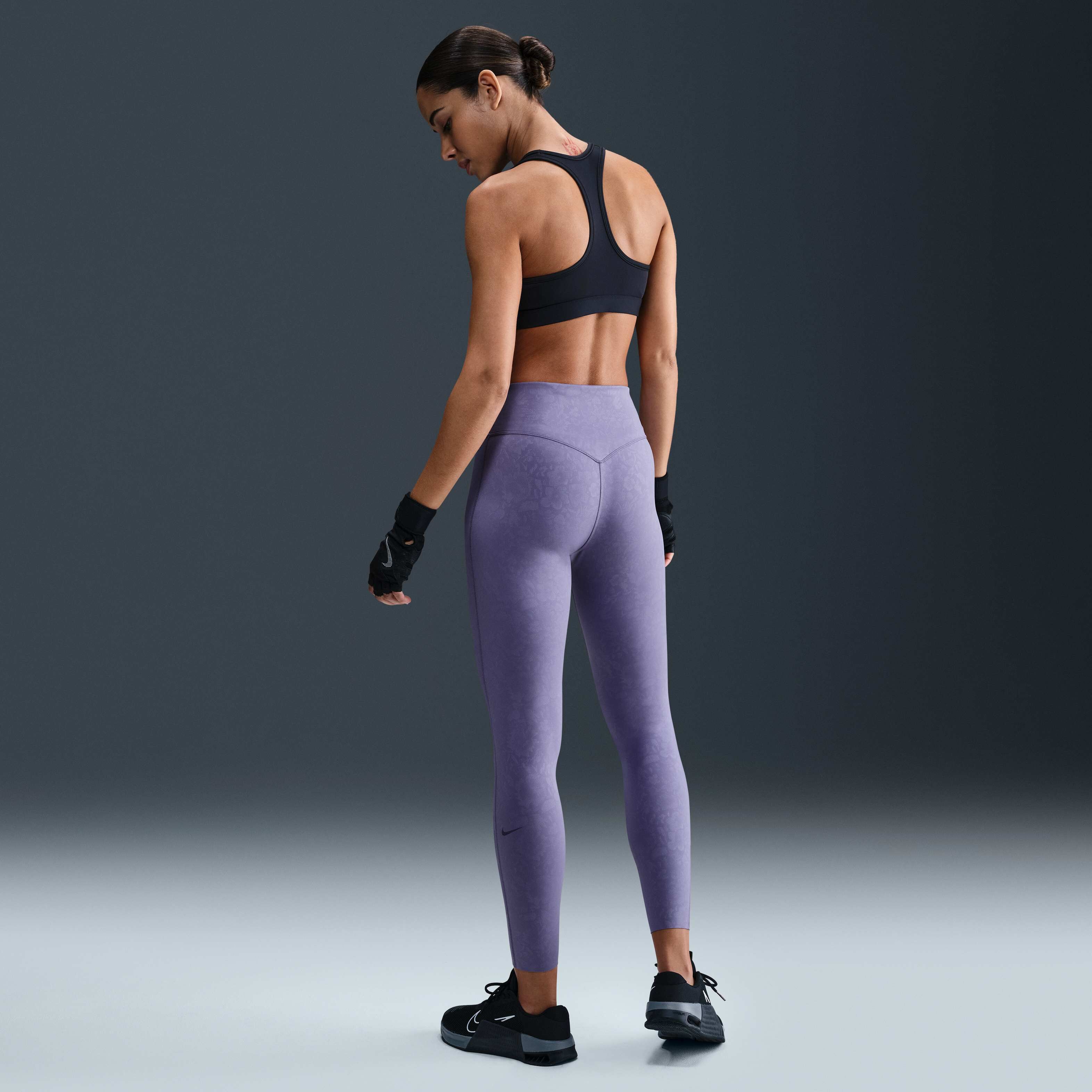 نايكي يونيفيرسا image number 3