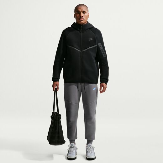 Nike Tech
