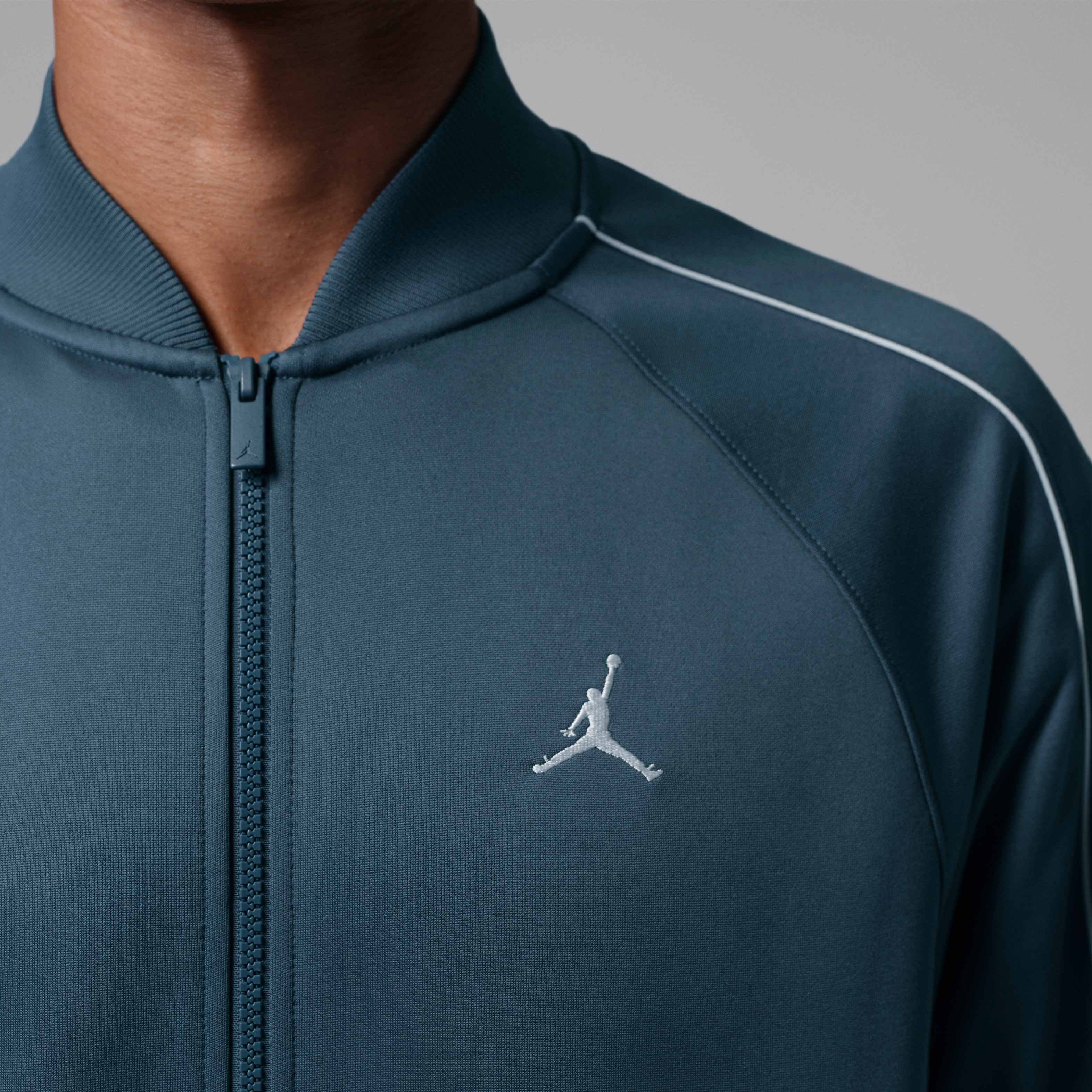 Jordan Brooklyn image number 3