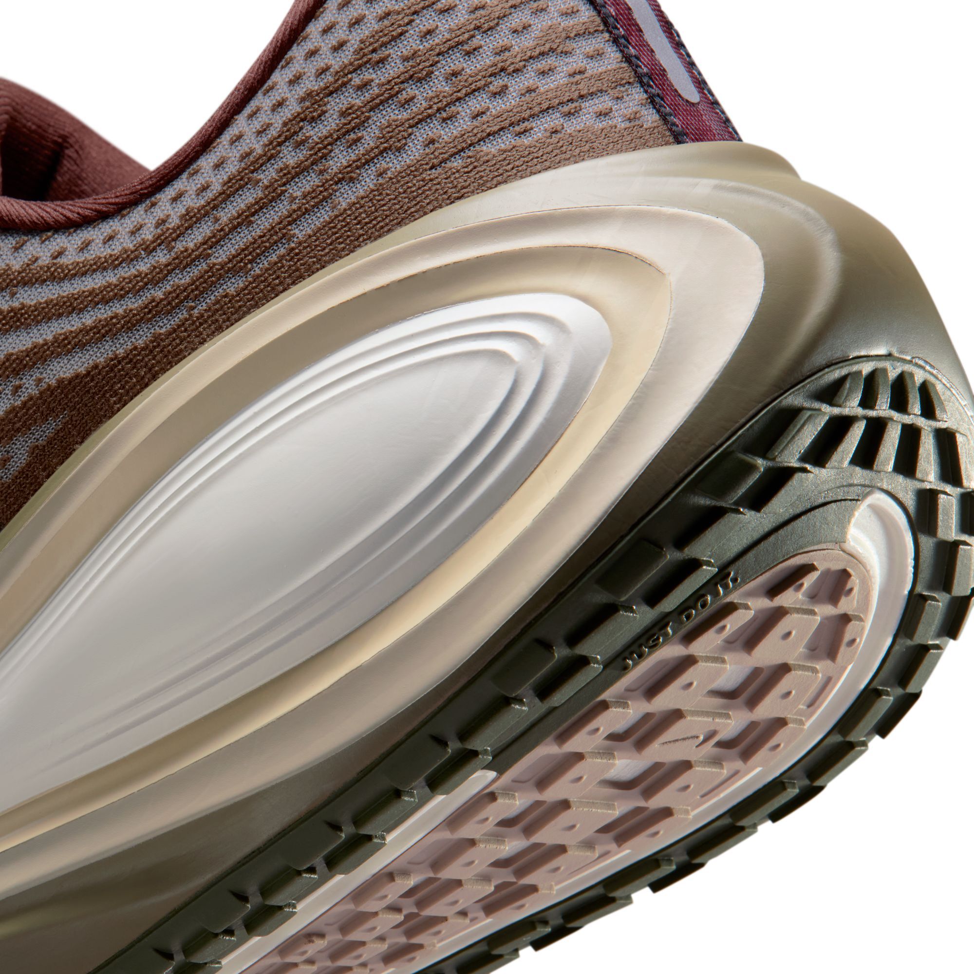 Nike Vomero Plus image number 9