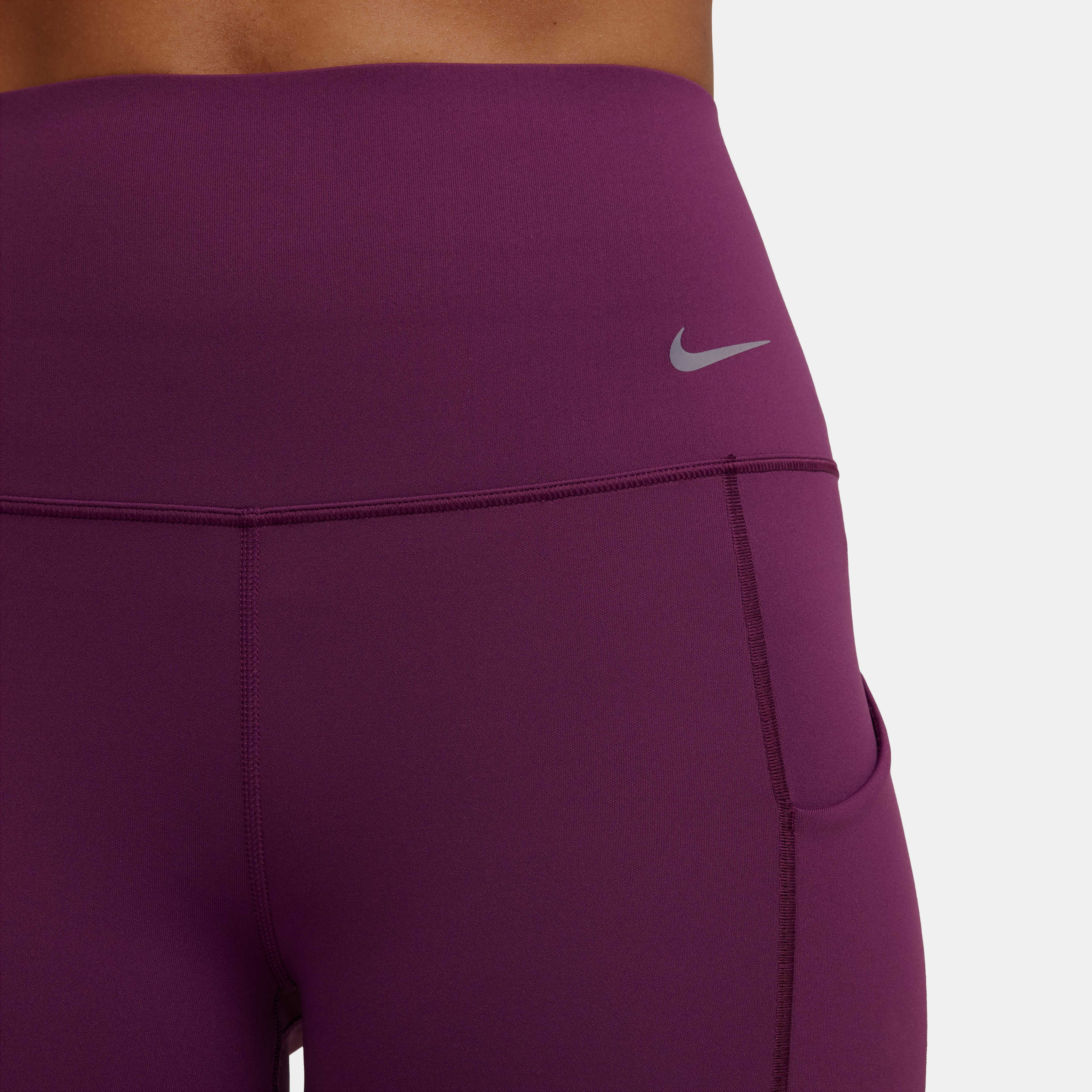 نايكي يونيفيرسا image number 4