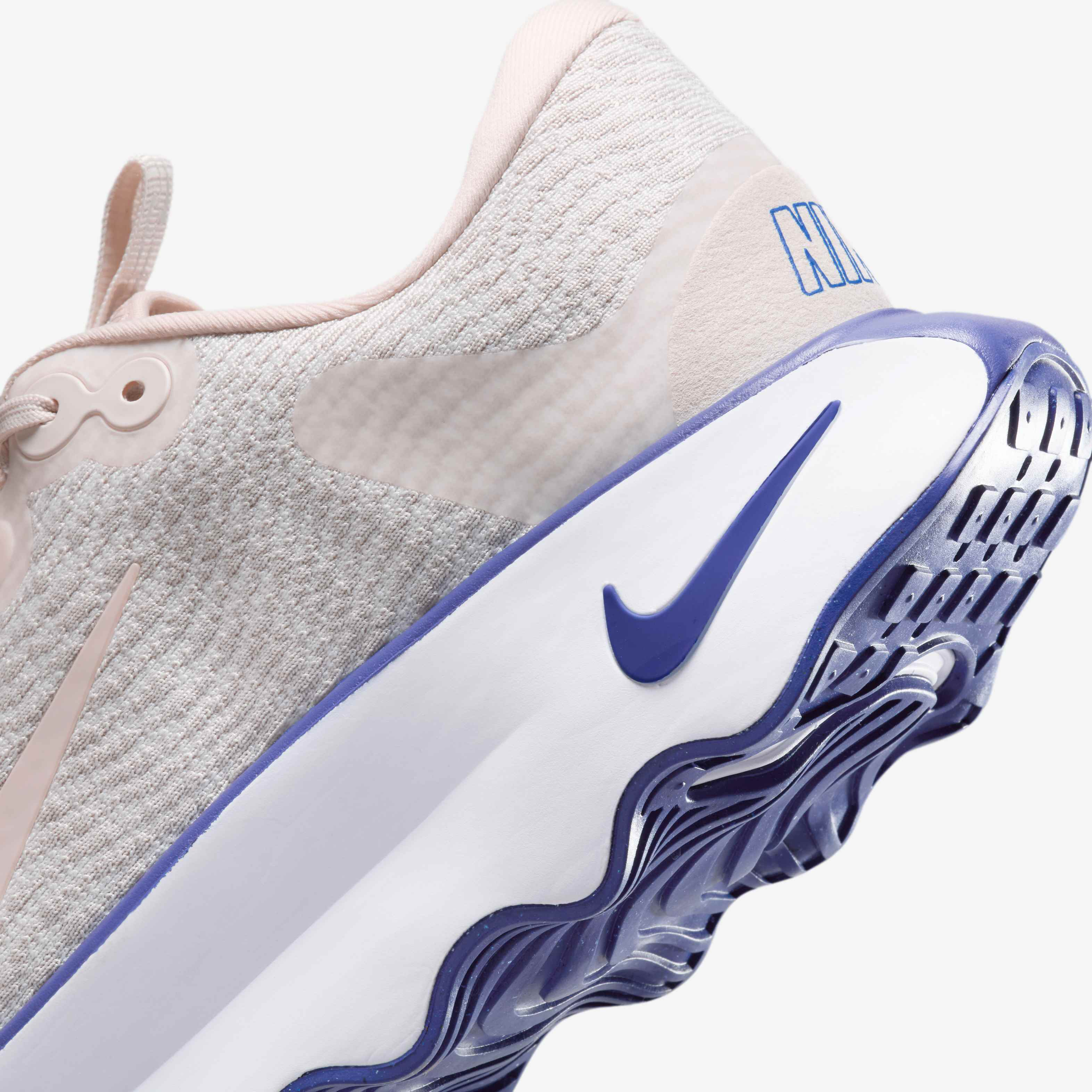 نايكي موتيفا image number 7