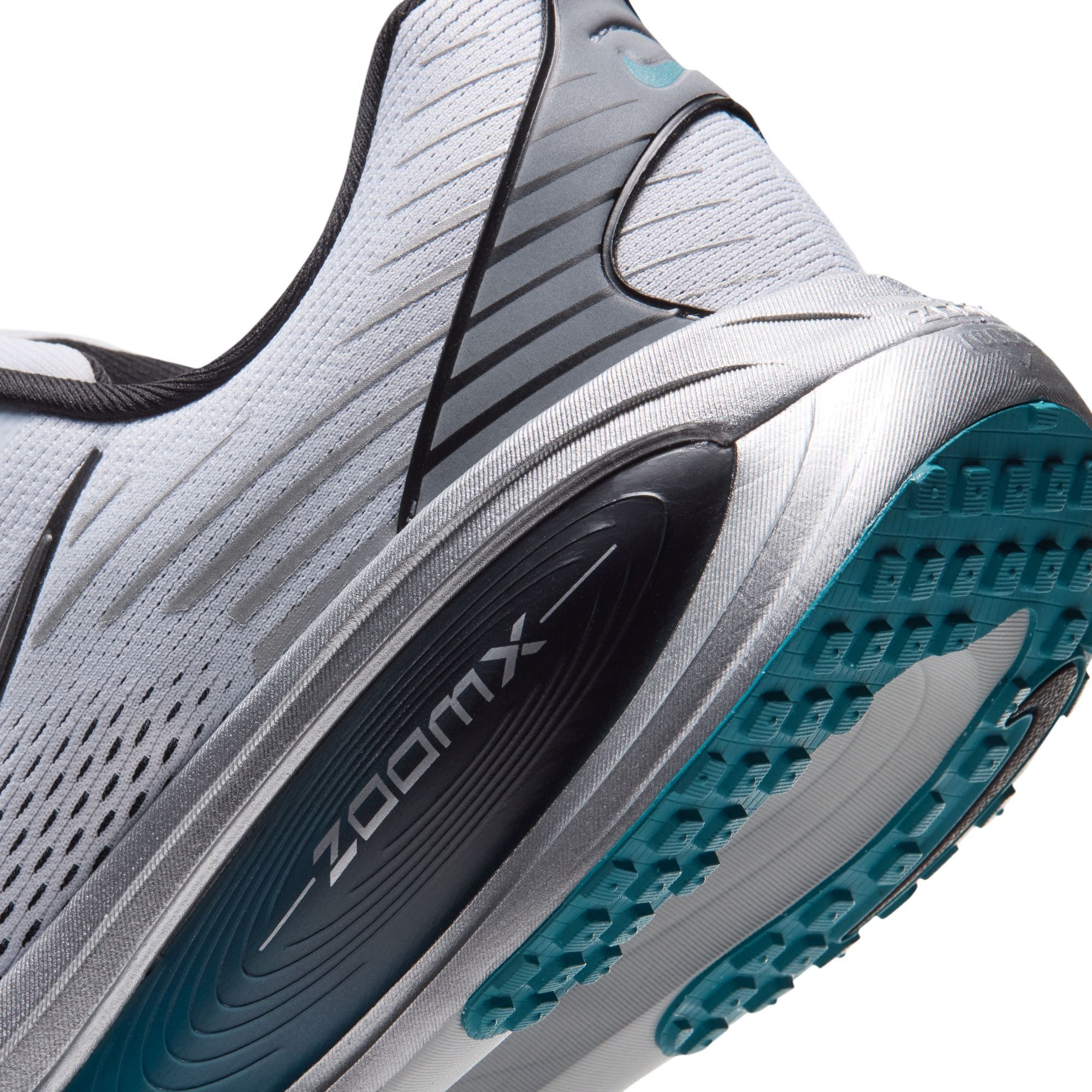 Nike Vomero 18  image number 10