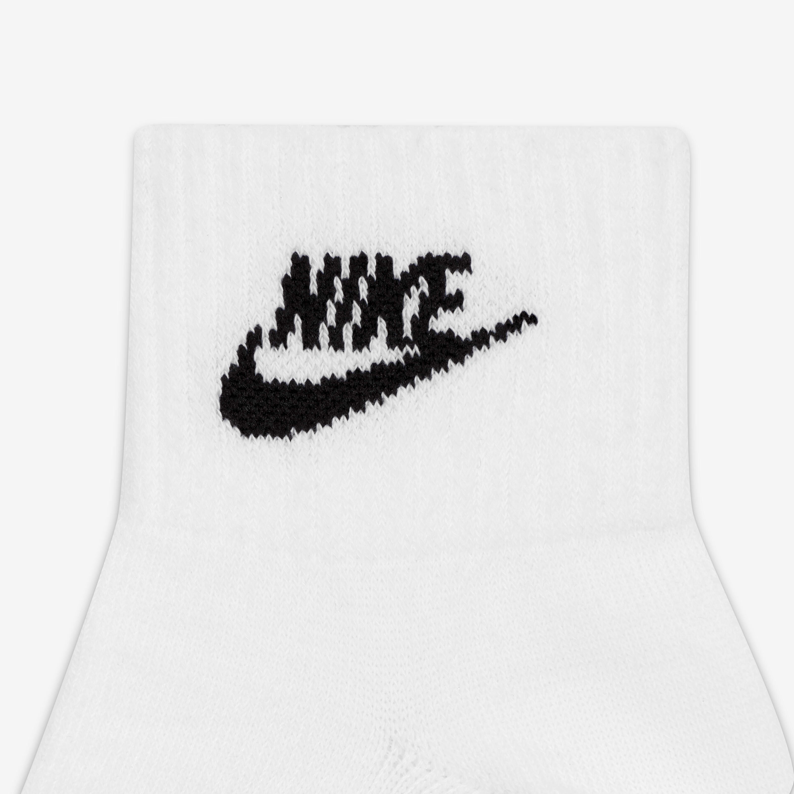 Nike Everyday Essential image number 3