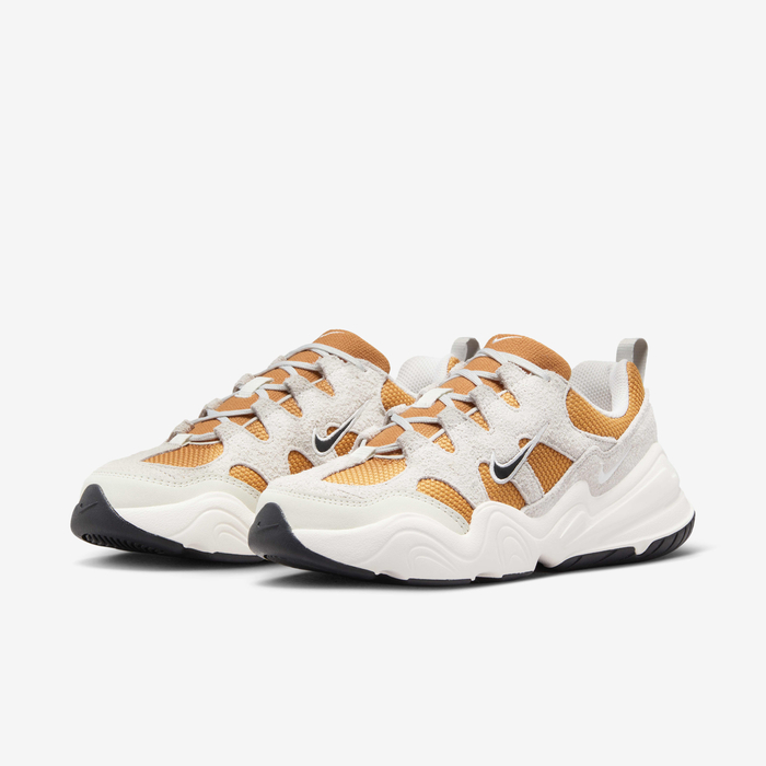 نايكي تيك هيرا image number 4 نايكي تيك هيرا image number 4