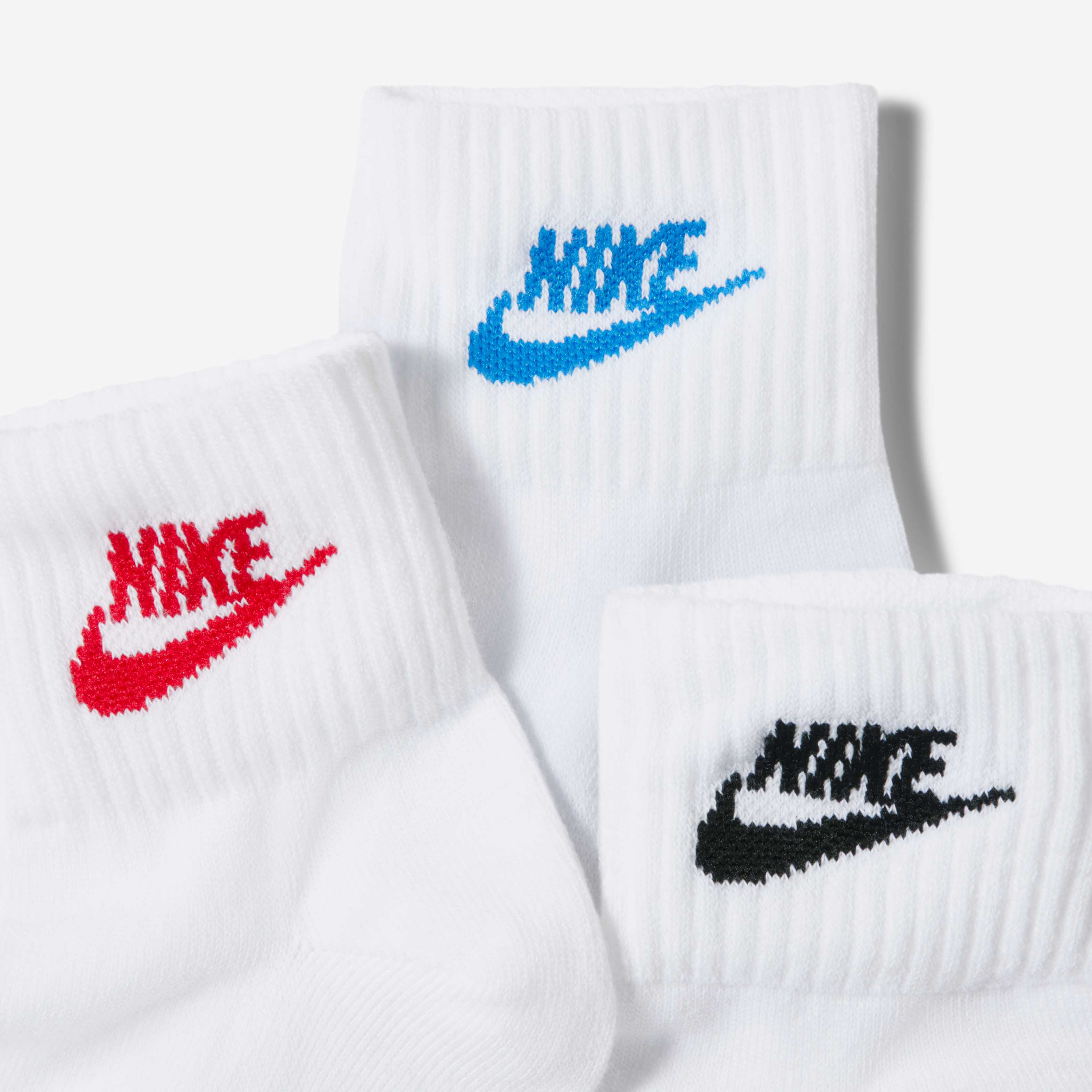 Nike Everyday Essential image number 1