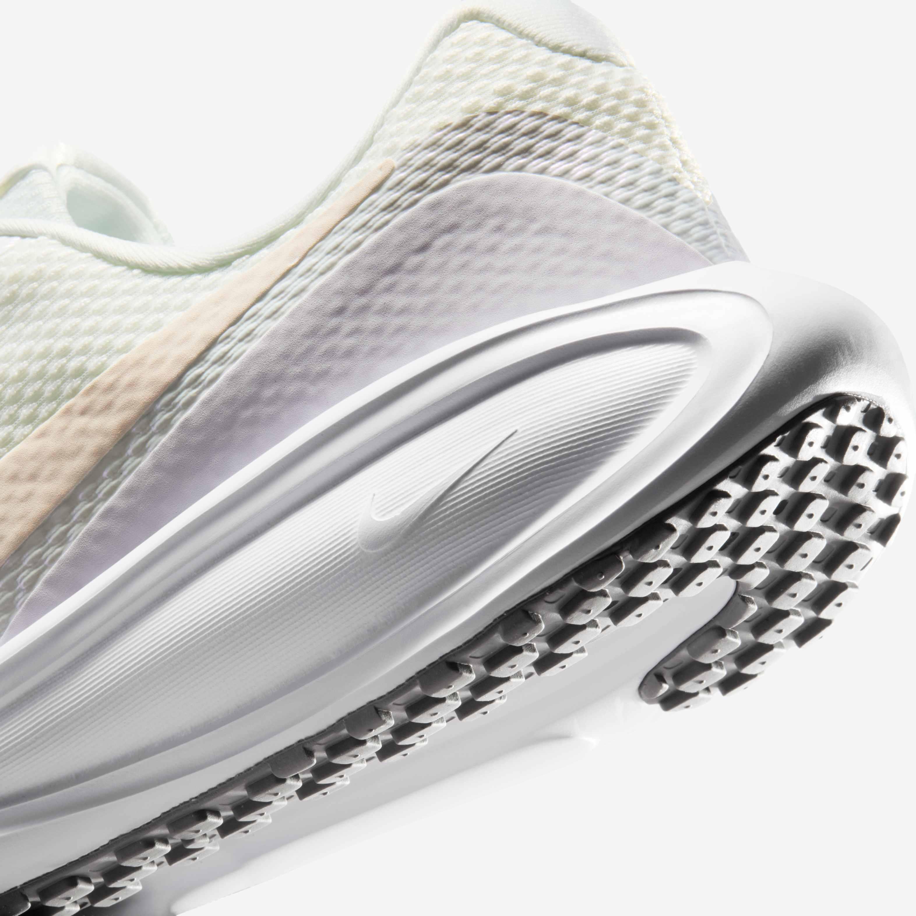 نايكي ريفلوشن 8 image number 7