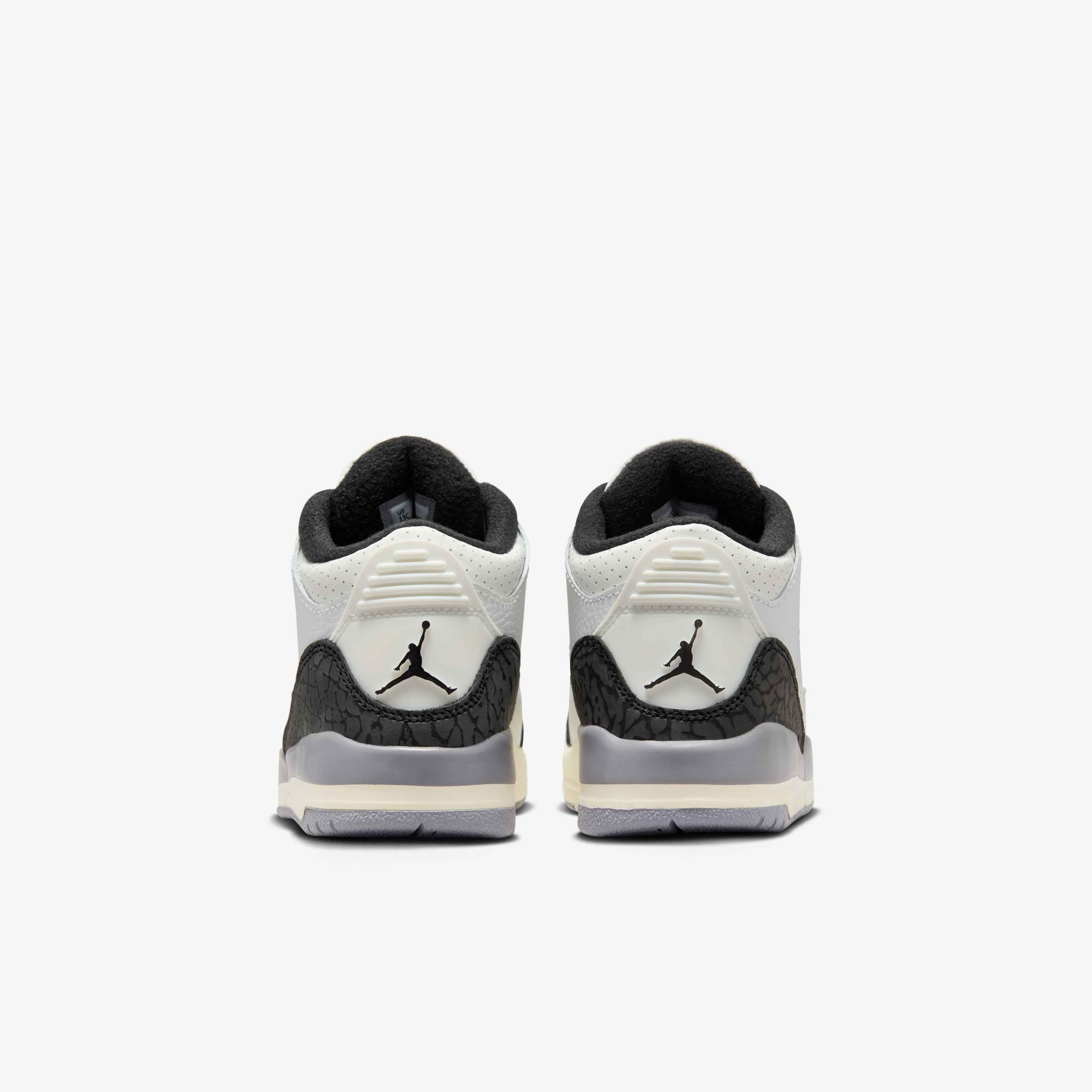Jordan 3 Retro 'Medium Olive' image number 5