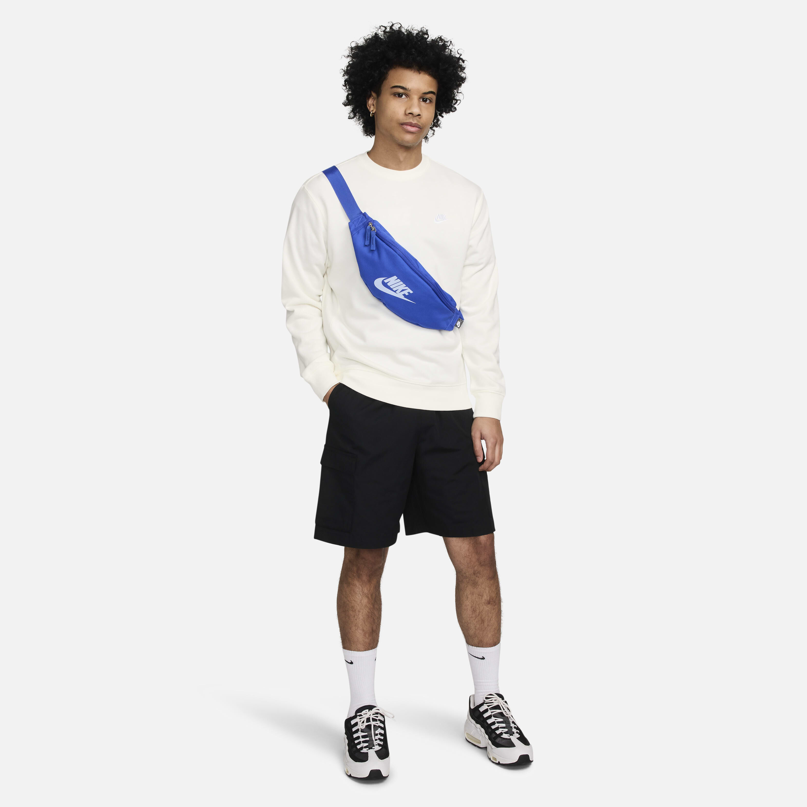 Nike Sportswear Club image number 4