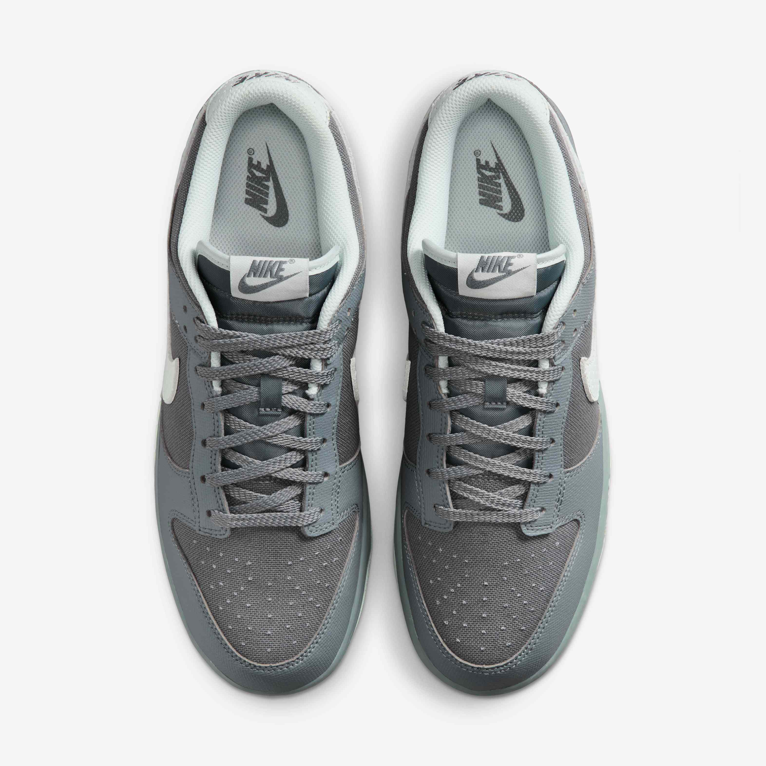 Nike Dunk Low Retro image number 3