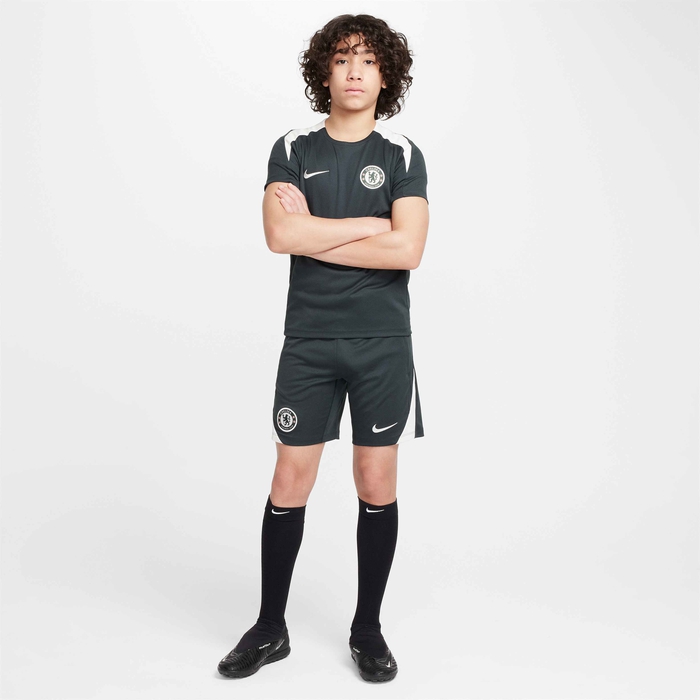 تشيلسي سترايك image number 7 تشيلسي سترايك image number 7