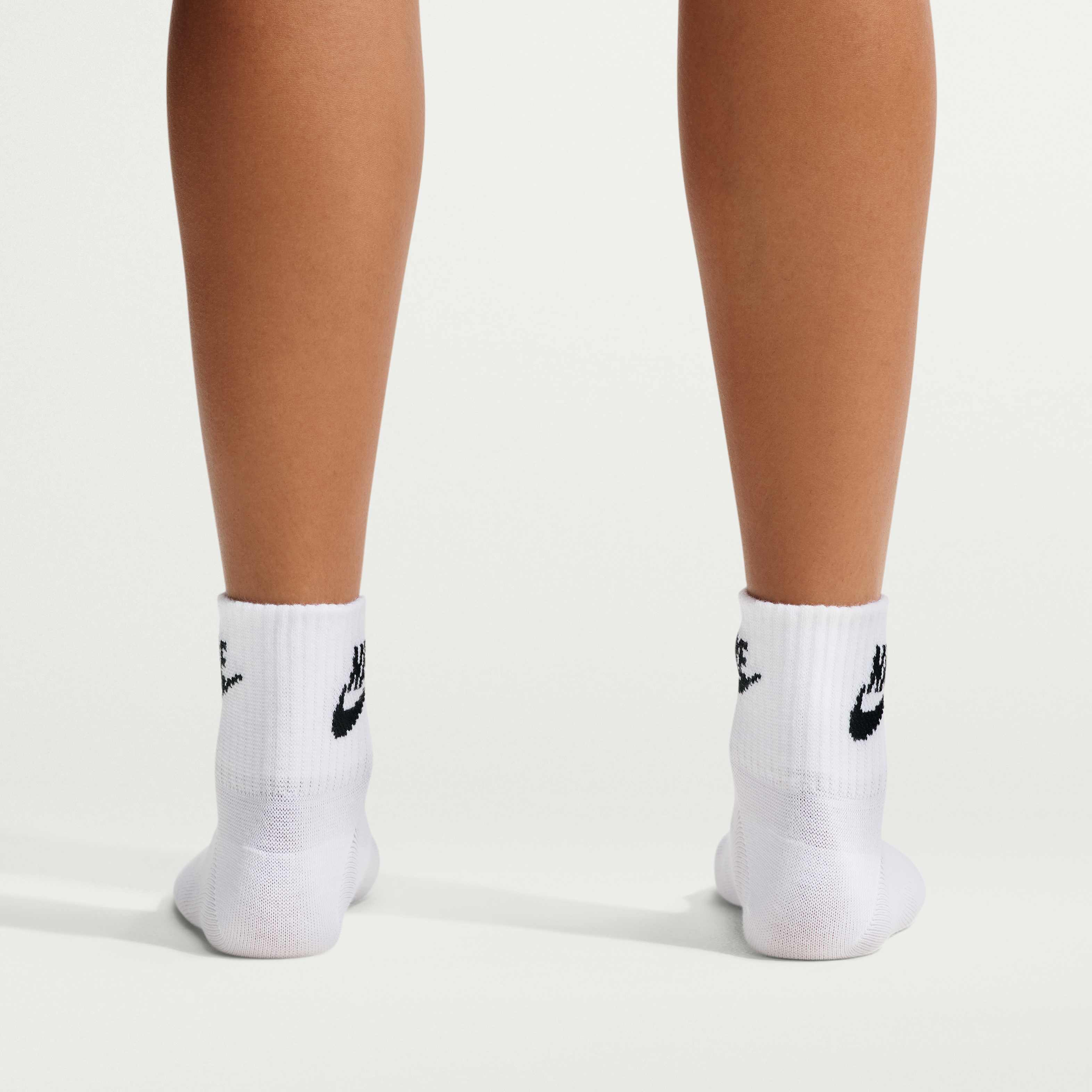 Nike Everyday Essential image number 4