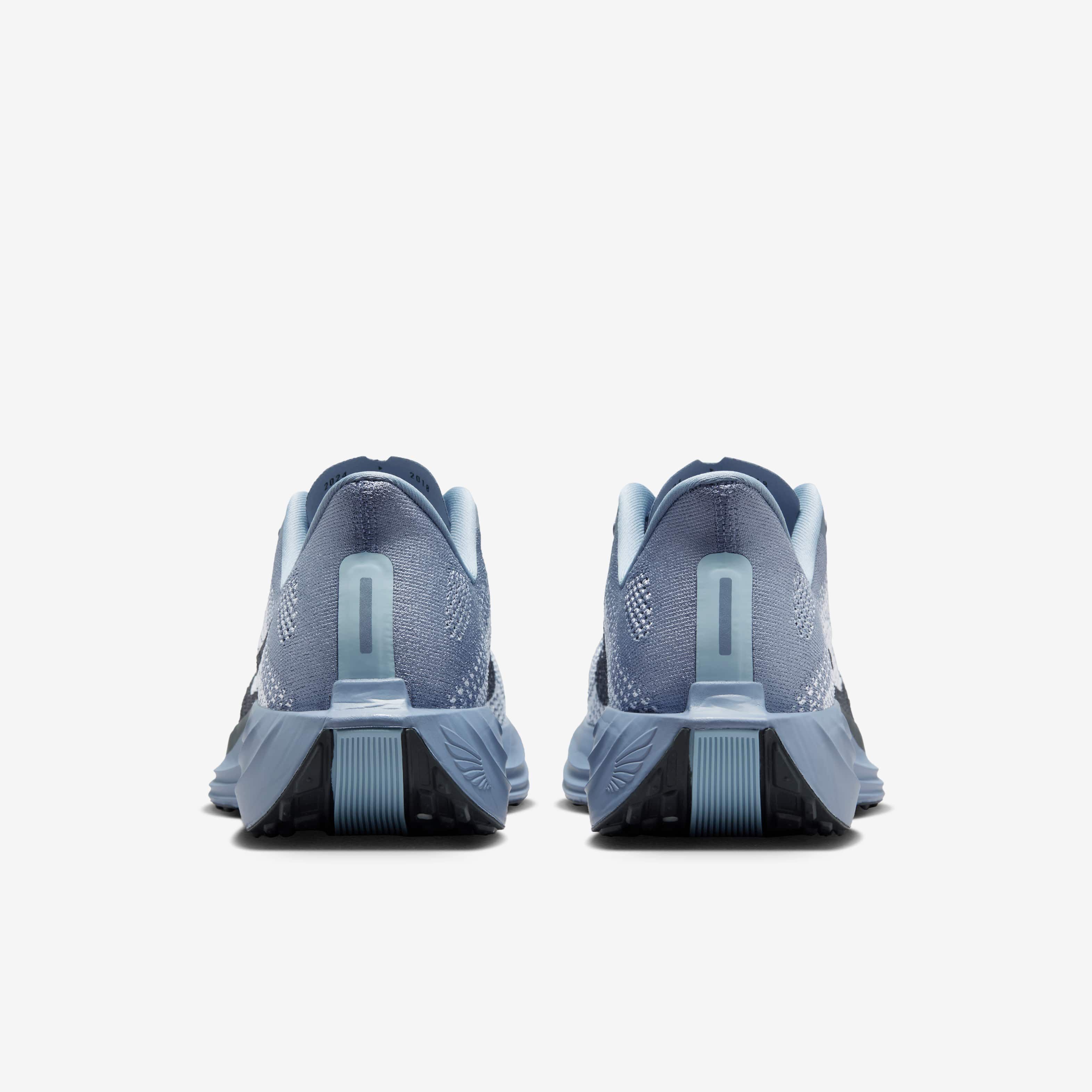 Nike Pegasus Plus image number 5