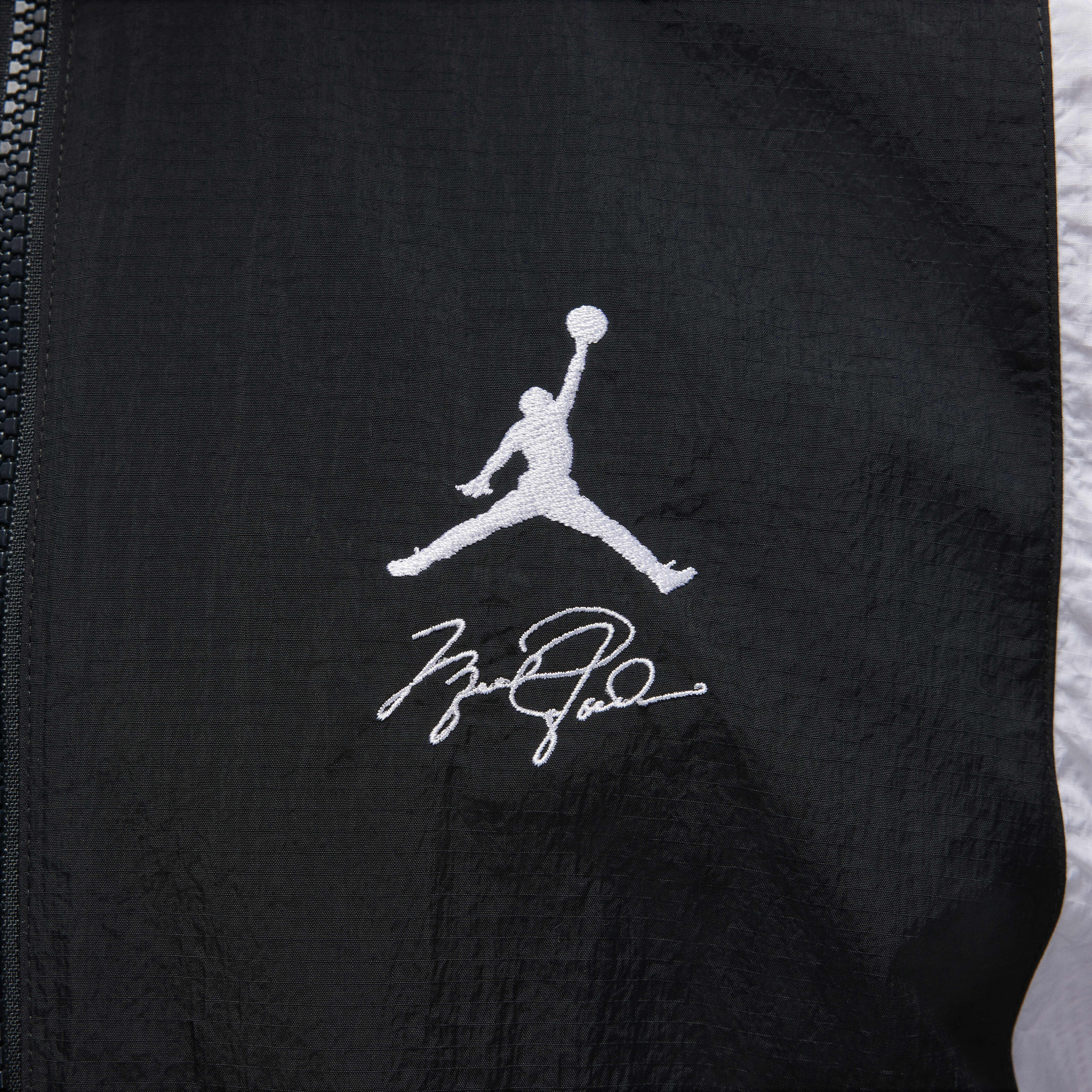 Jordan Essentials image number 3