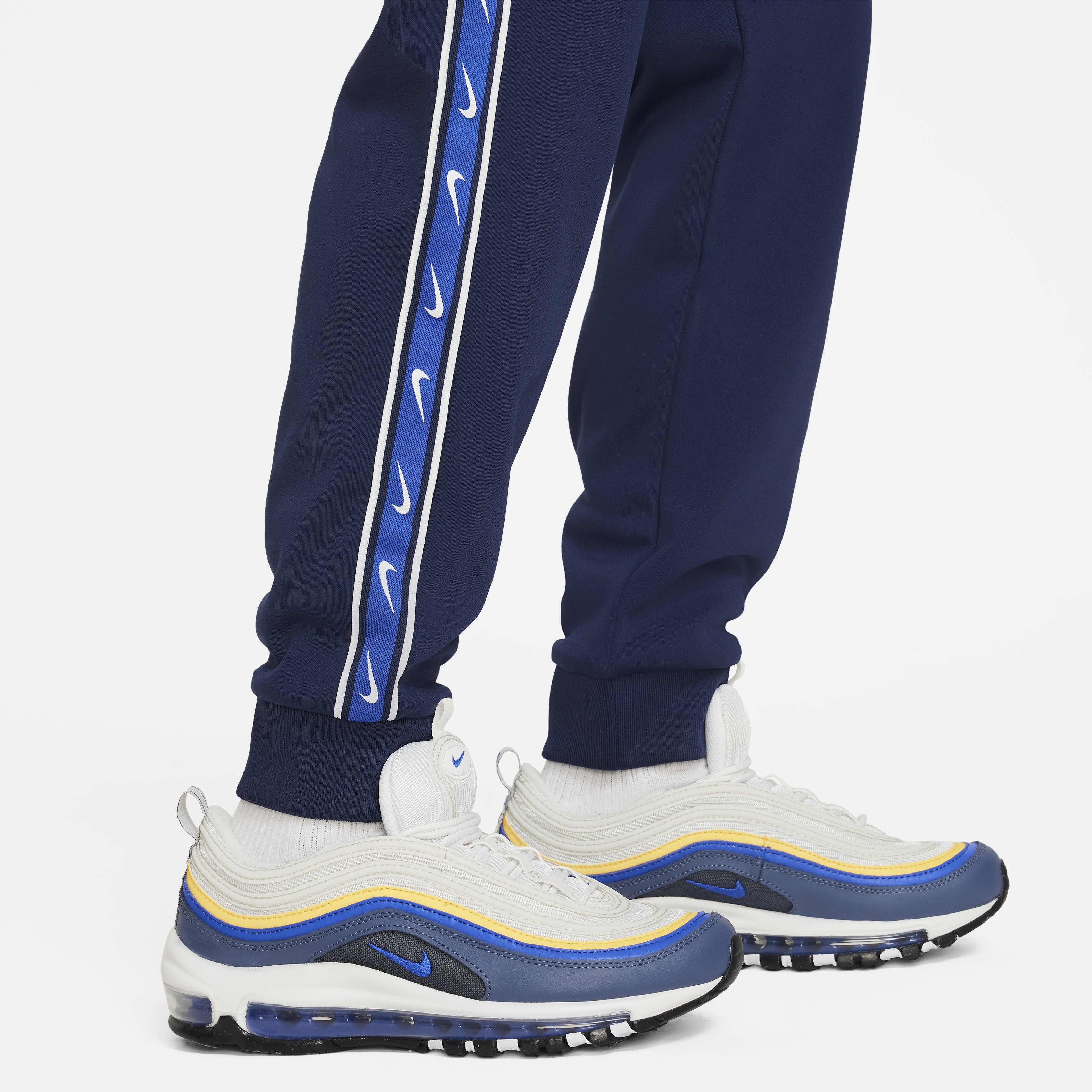 Nike Sportswear Repeat image number 6