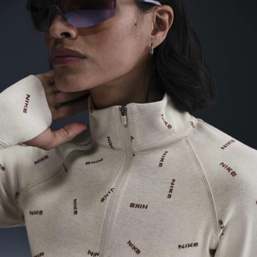 Retro Looks-Nike, Nike Sportswear Collection, Women's Slim 1/2-Zip Long-Sleeve Logo Top