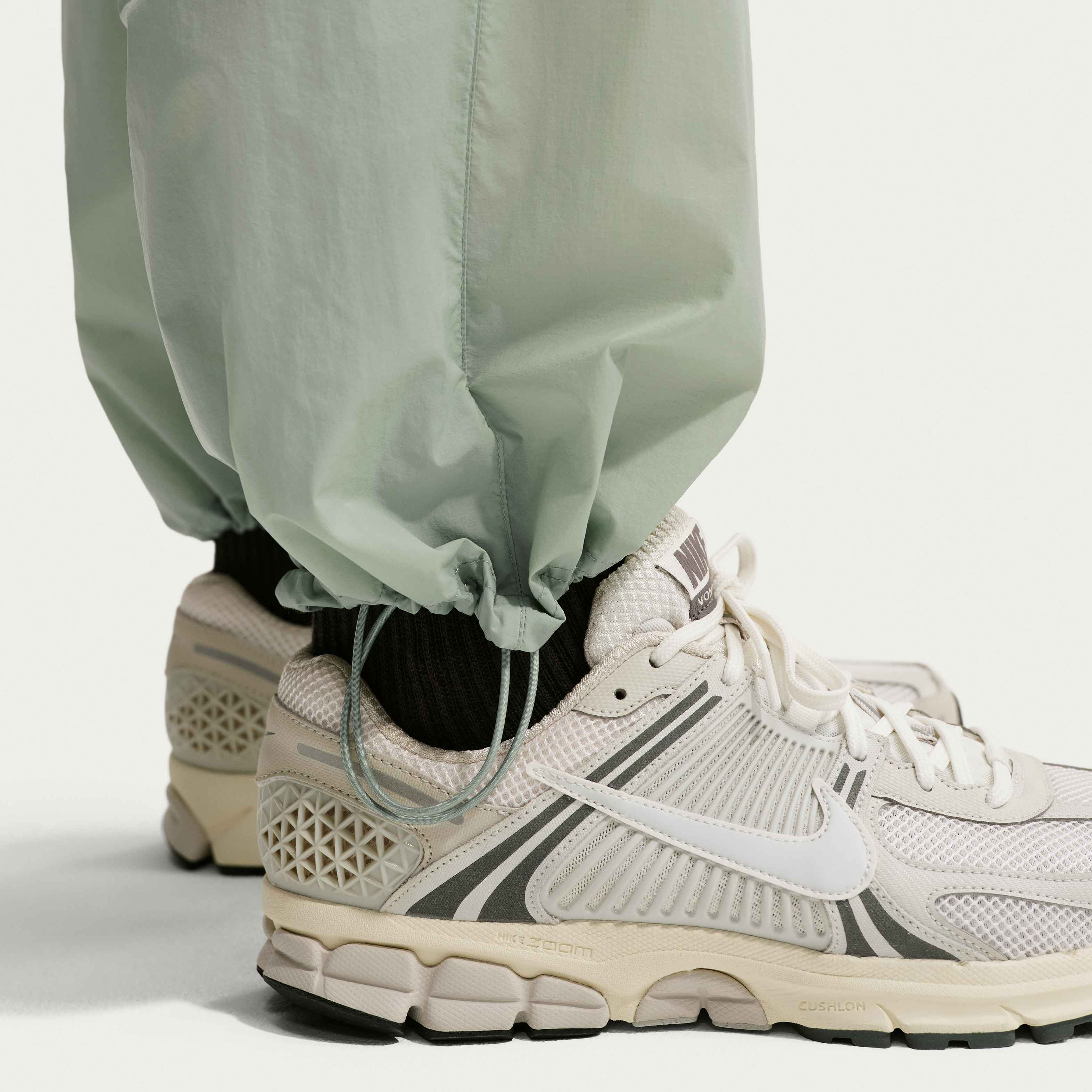 نايكي ويندرانر image number 5