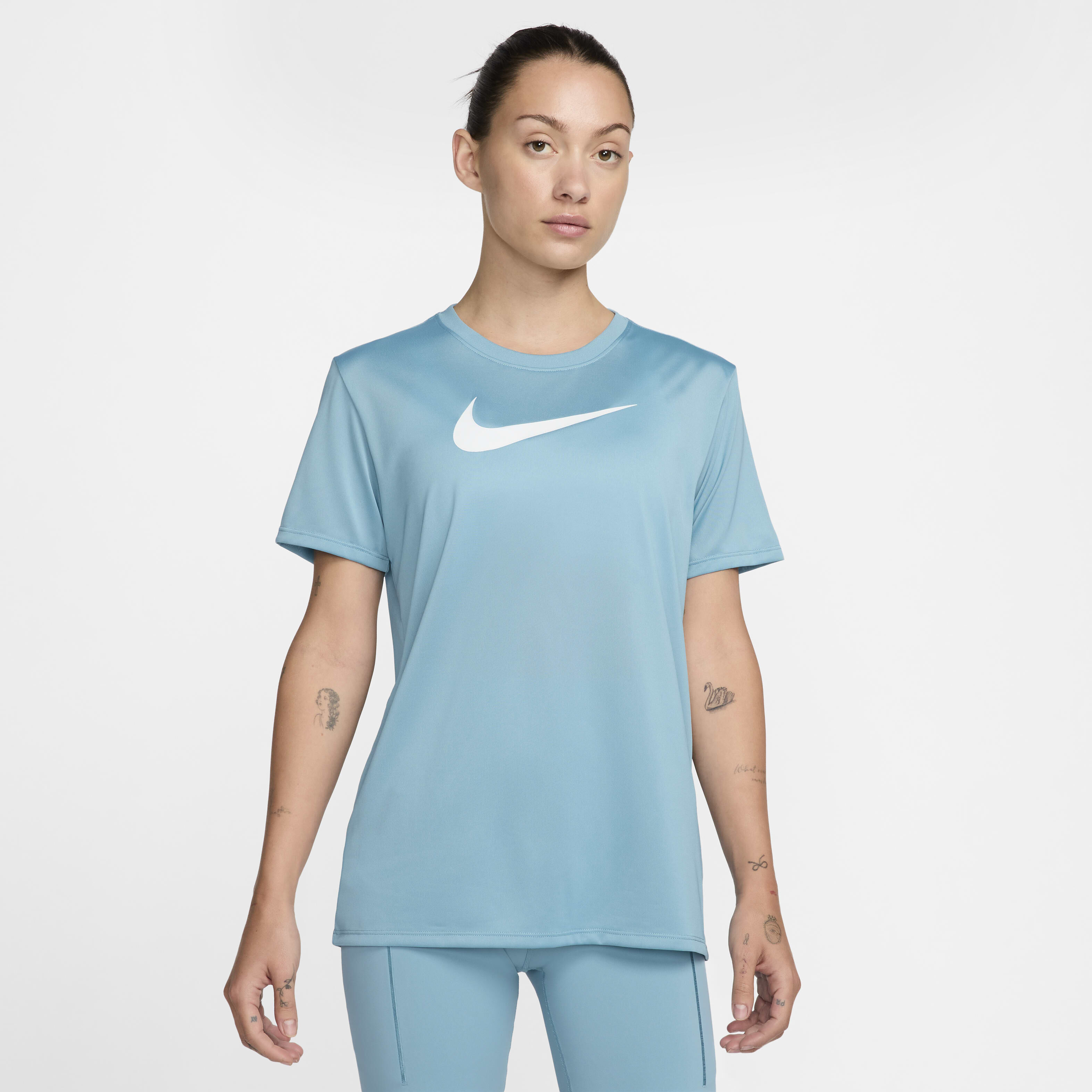 Light blue nike shirt women's shop