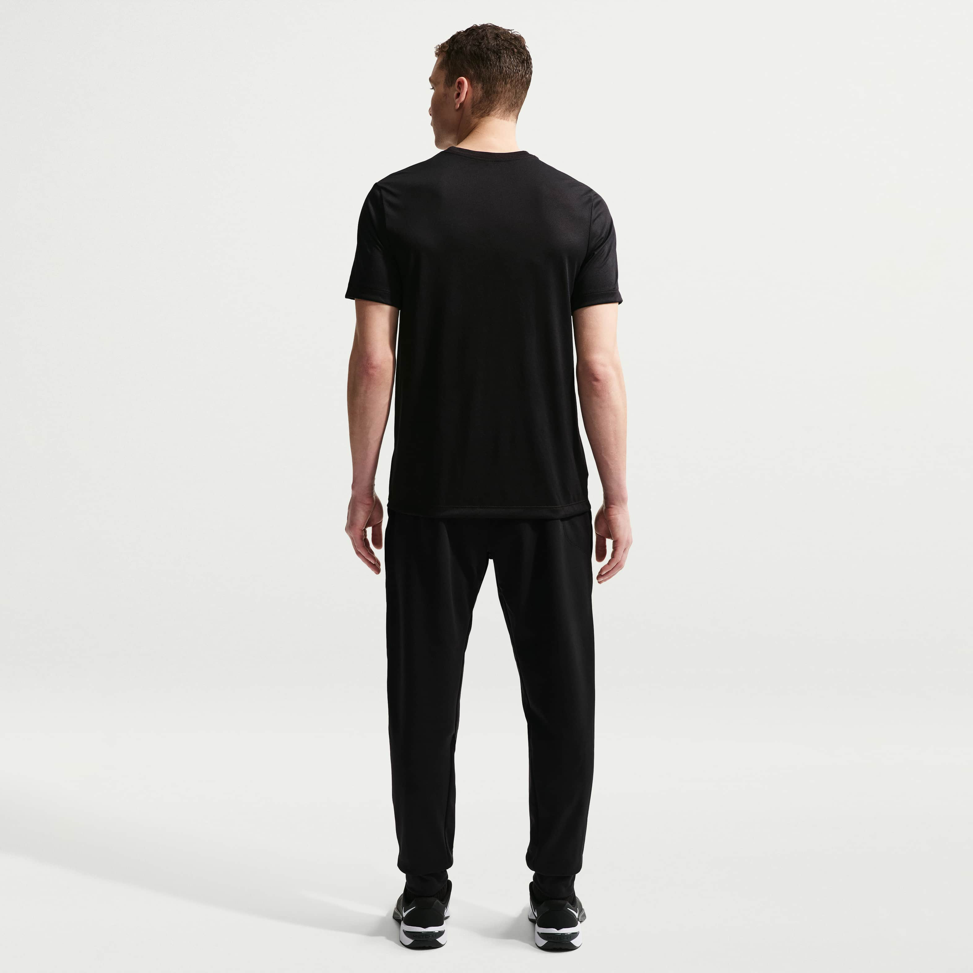 Nike Therma image number 4