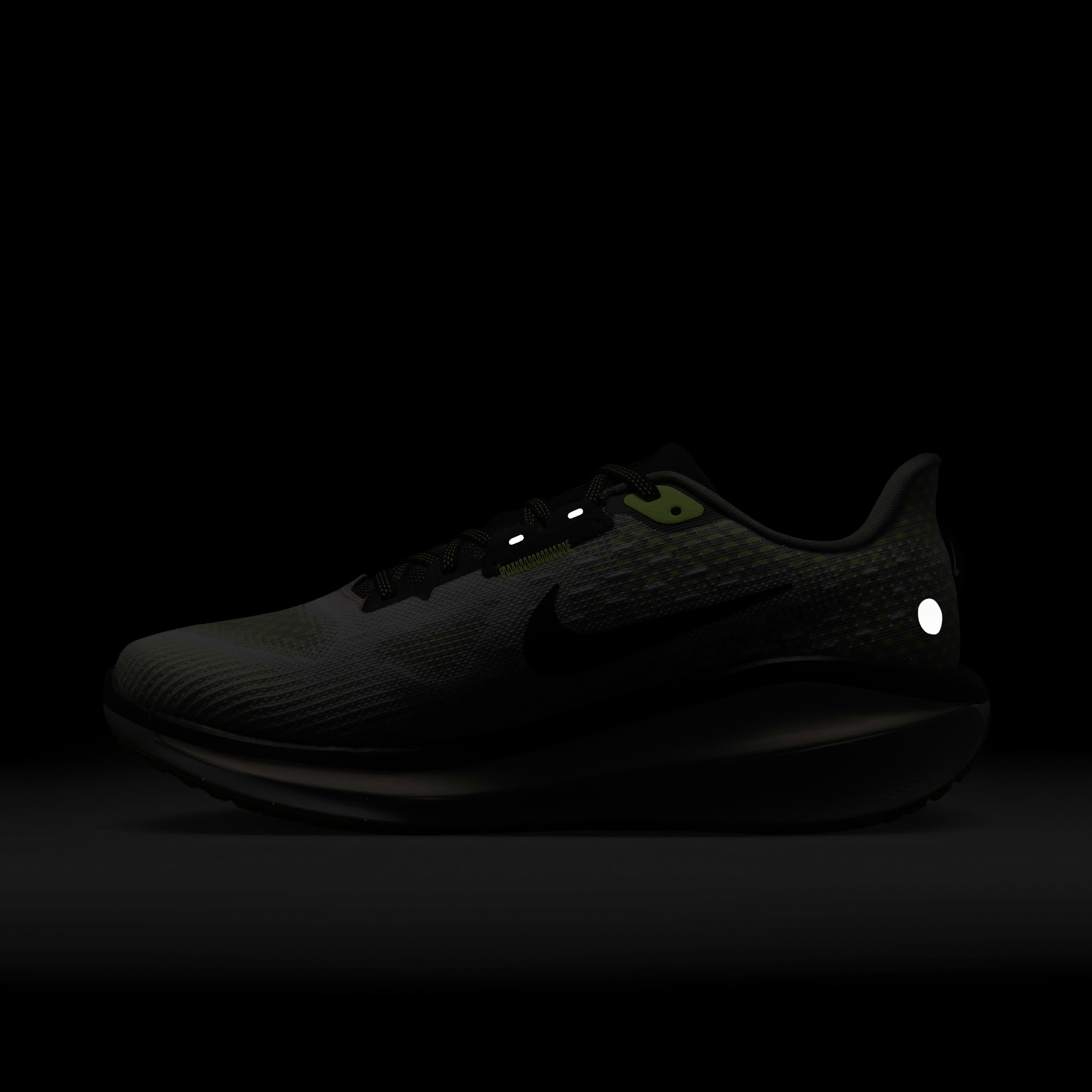 Nike Vomero 17 image number 11