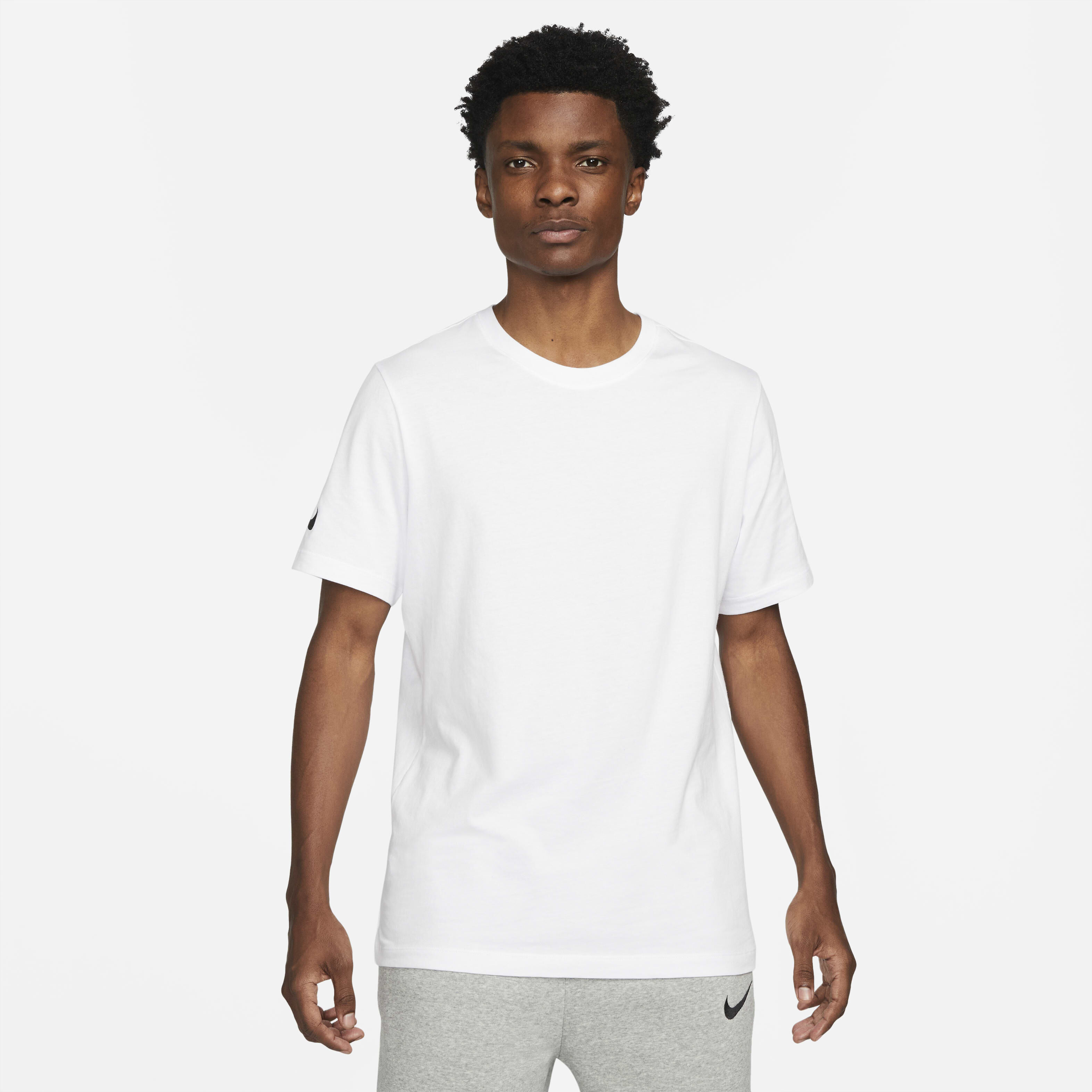 Buy Nike Park Men s Football T Shirt White Black Nike Kuwait Official
