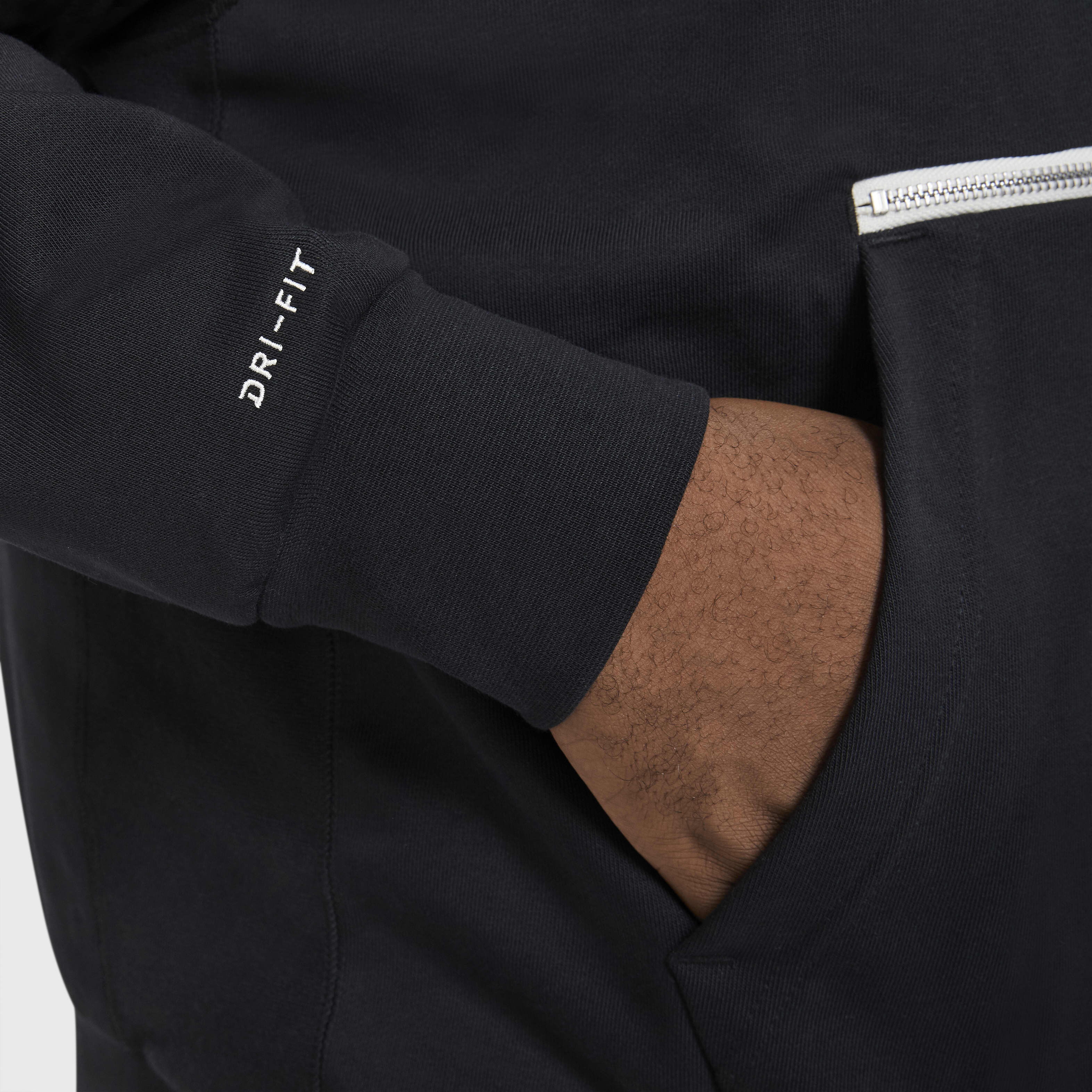 Nike Standard Issue image number 15