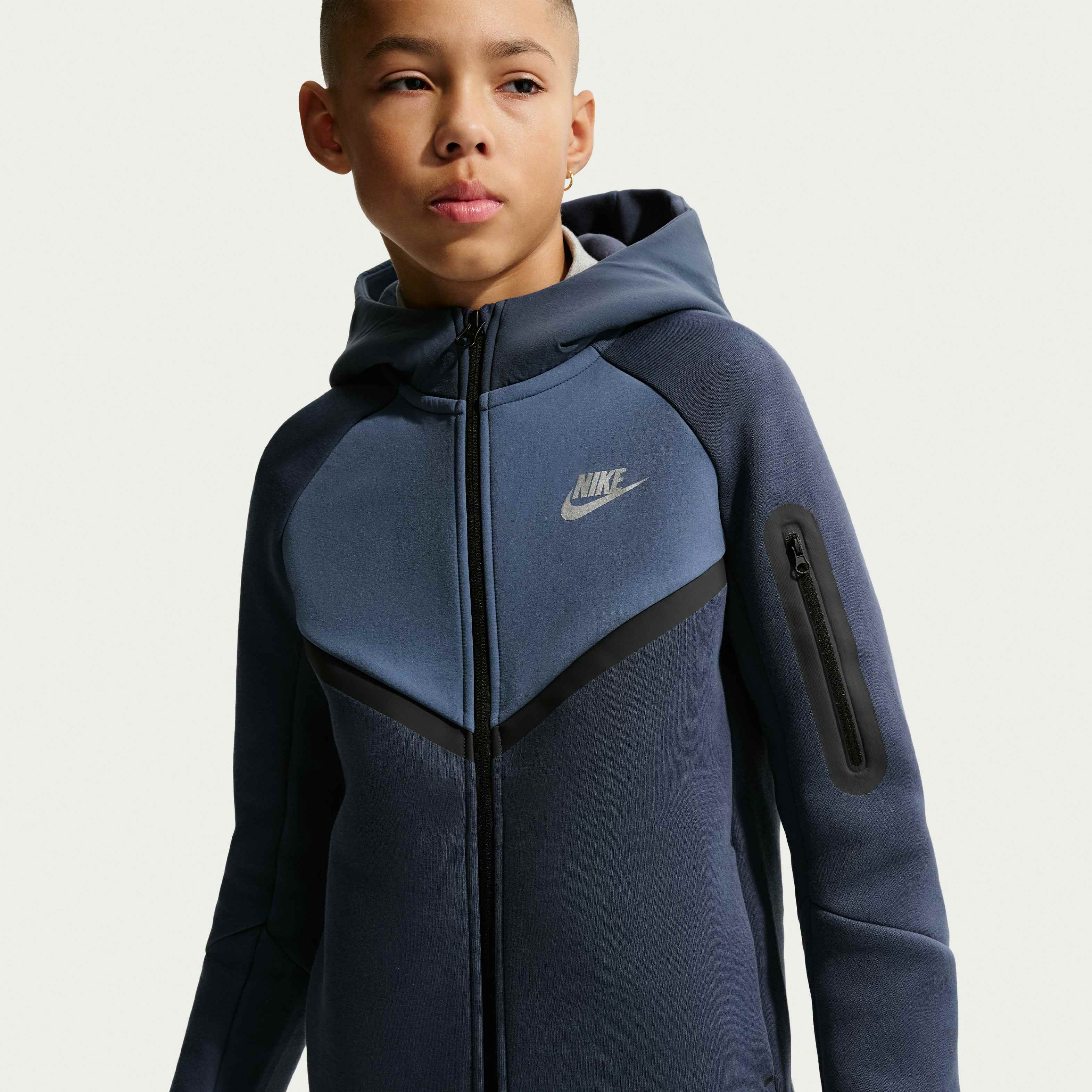 Nike Sportswear Tech Fleece image number 0