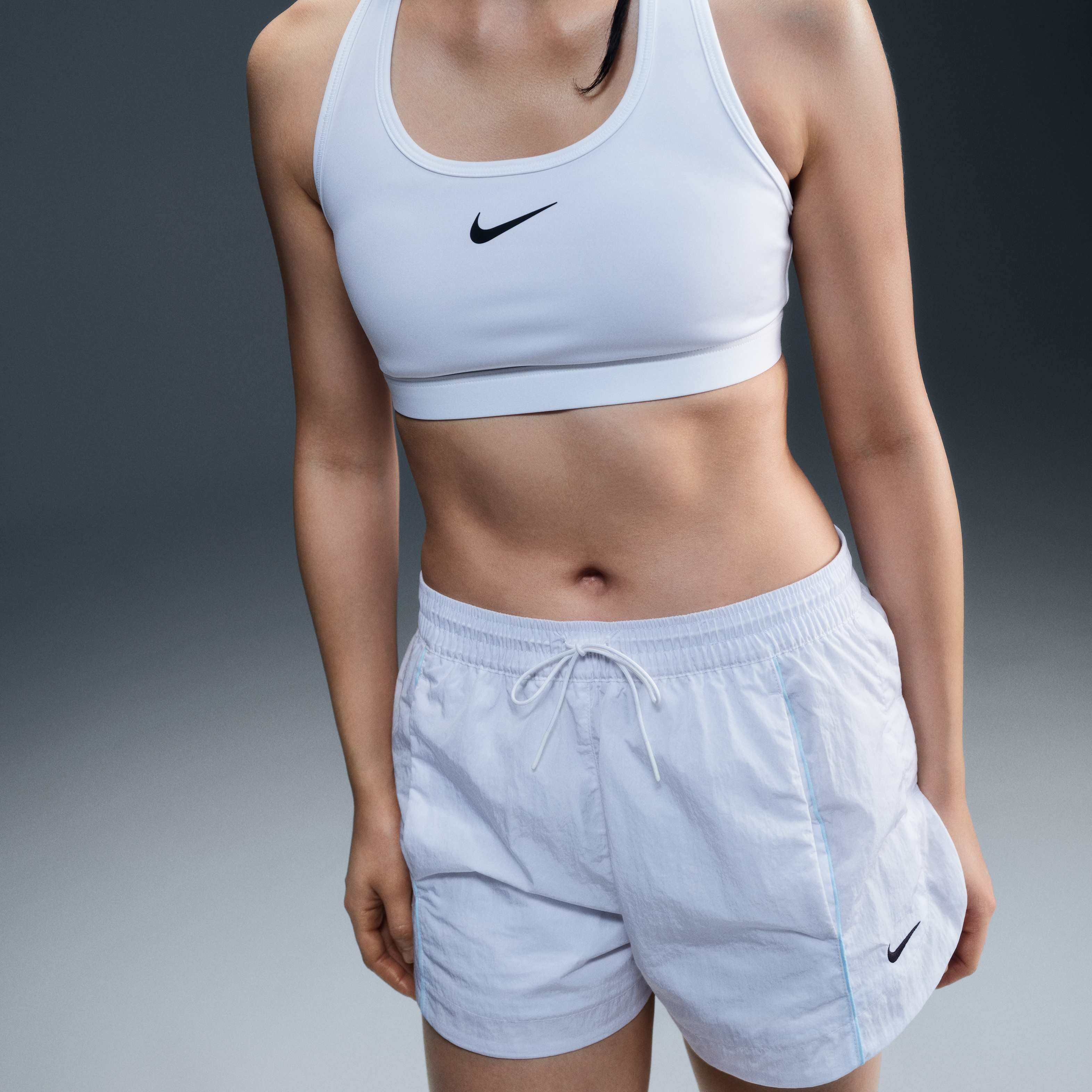 Nike Windrunner image number 4