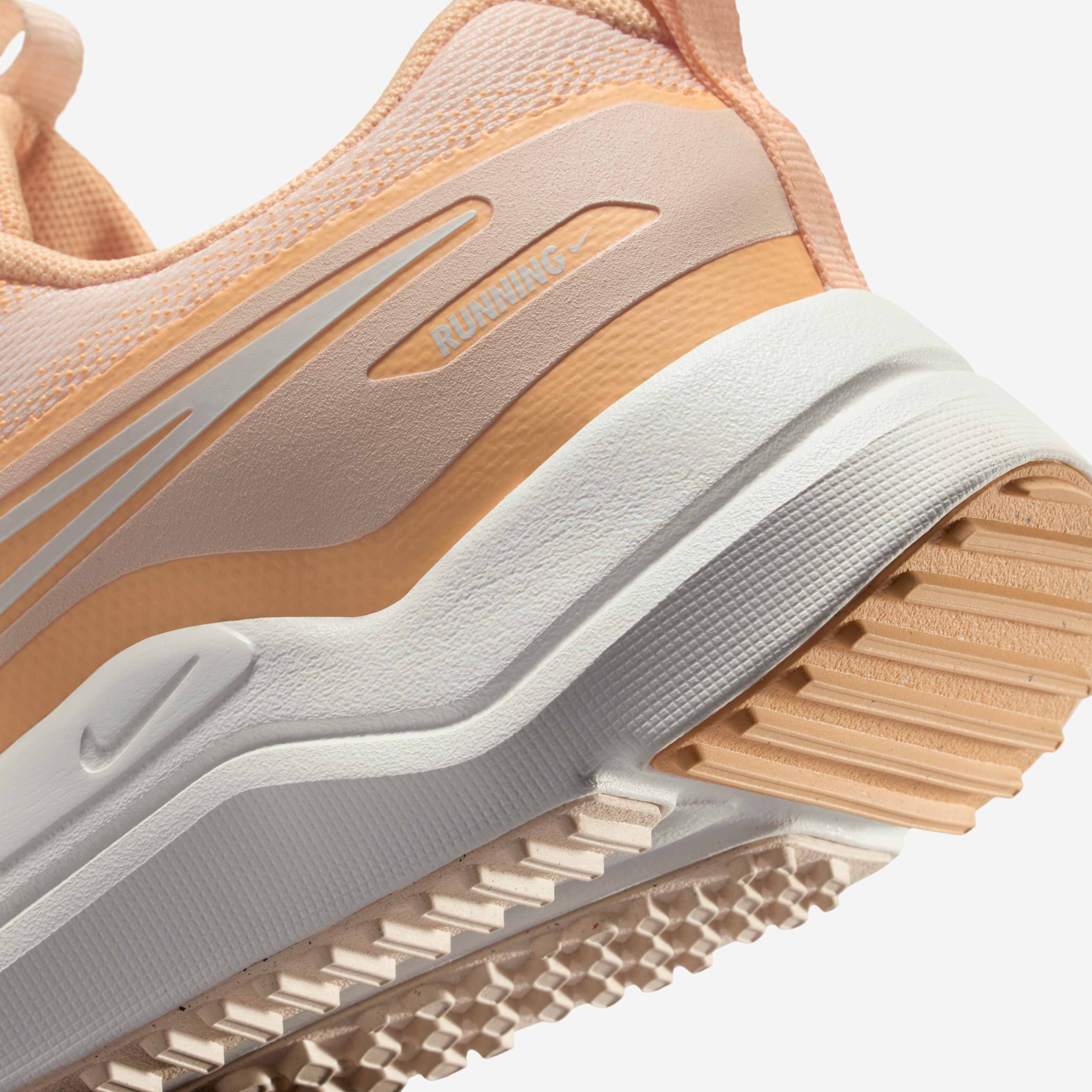 Nike Cosmic Runner image number 7