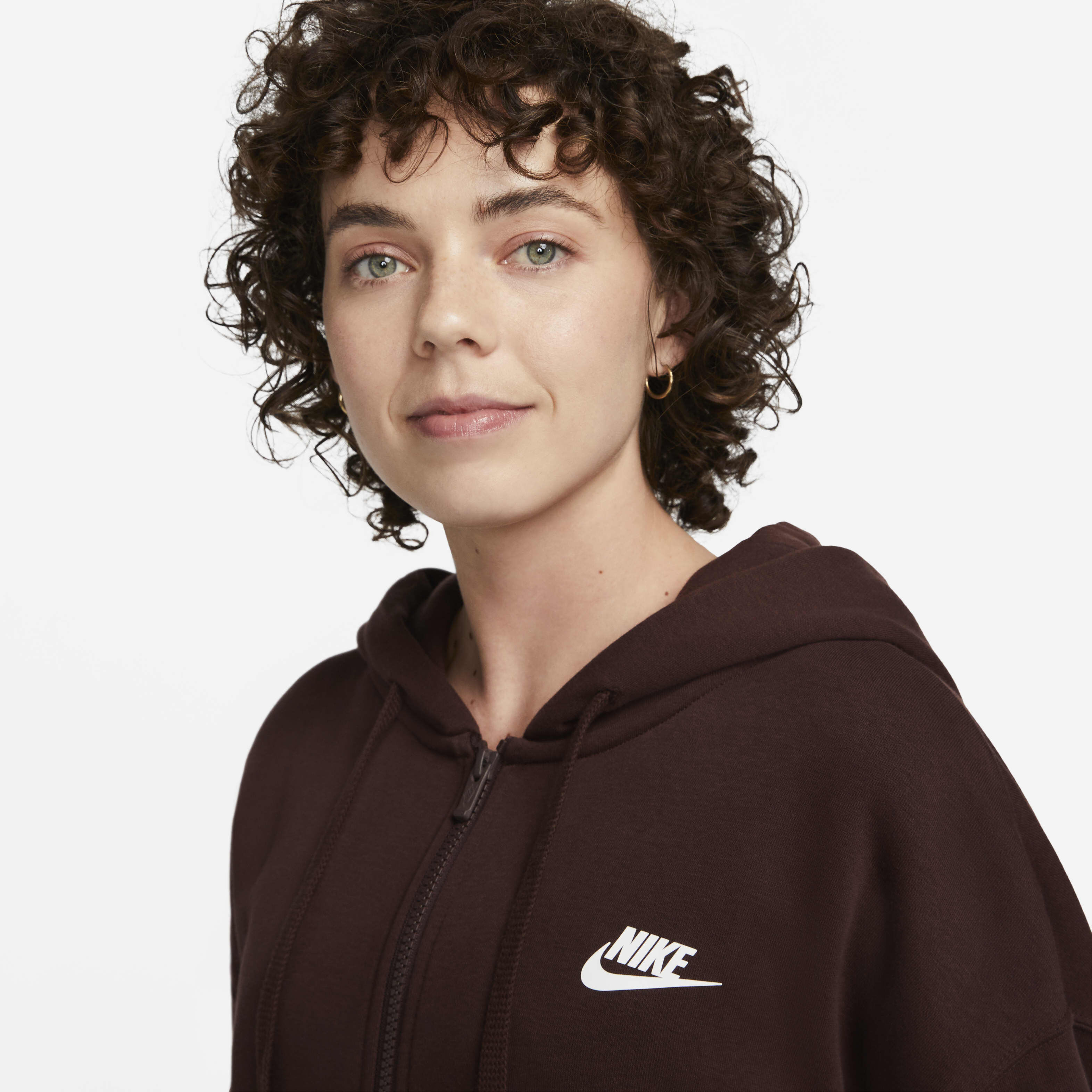 نايكي سبورتسوير image number 2