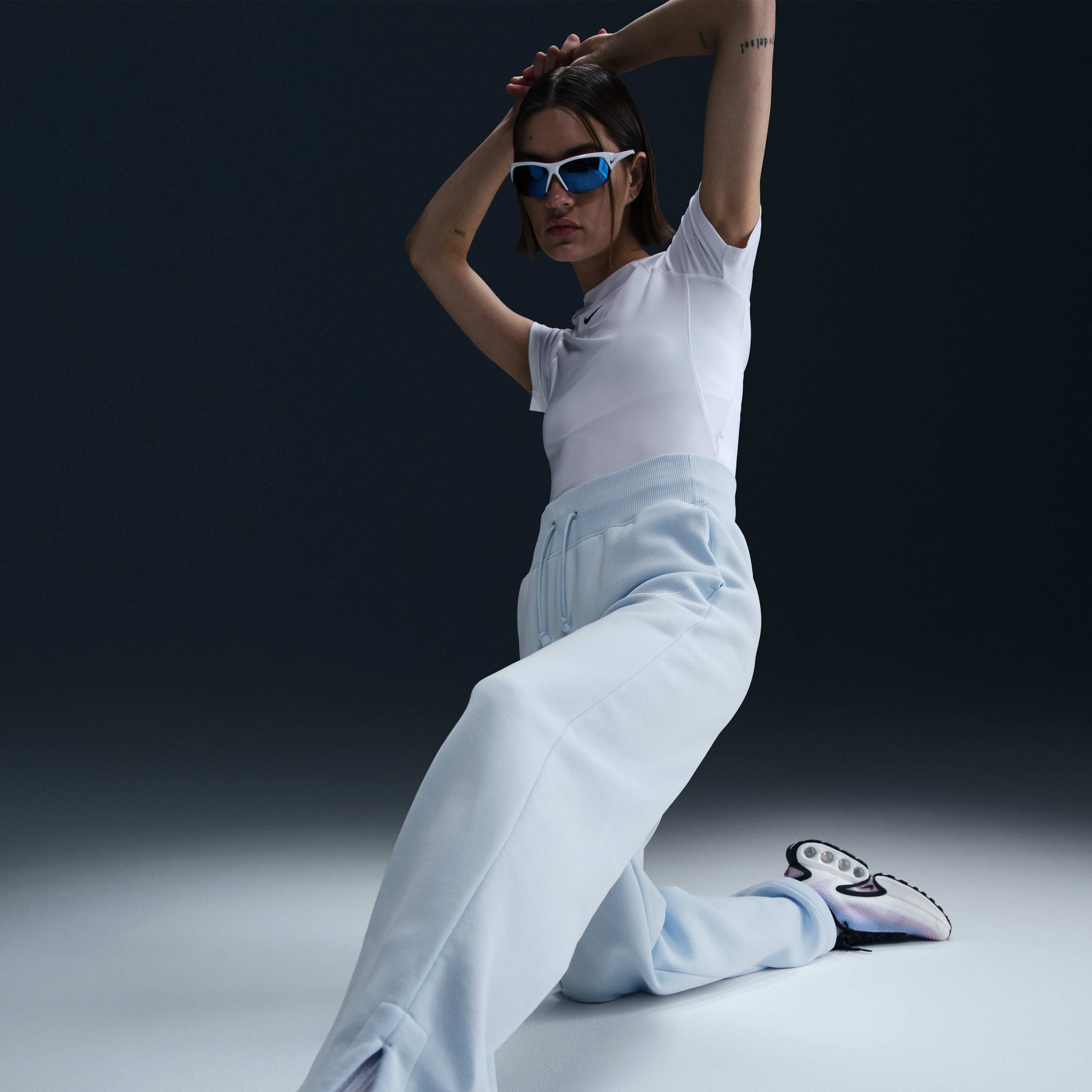 نايكي سبورتسوير فينيكس فليس image number 4