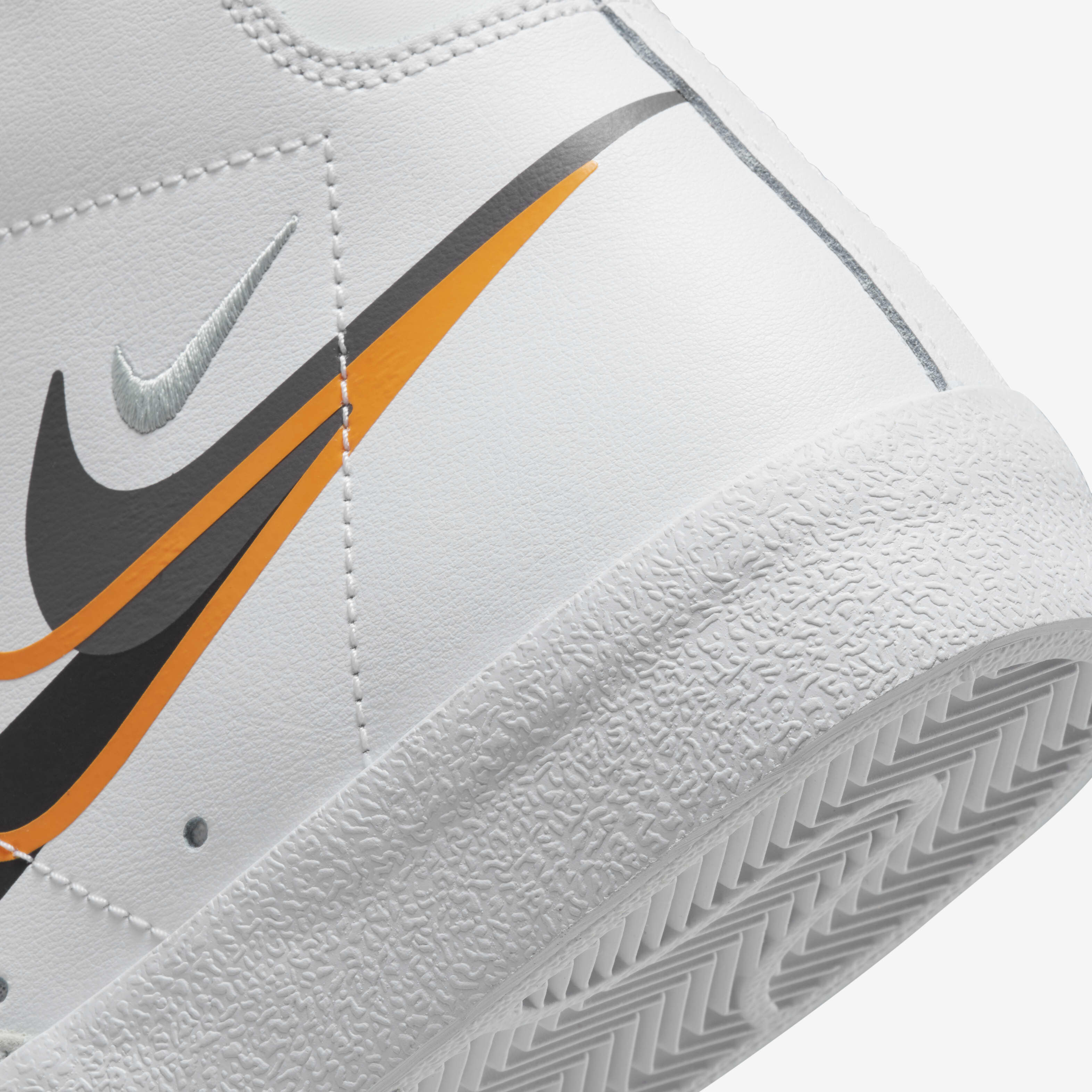 Nike Blazer Mid '77 image number 7