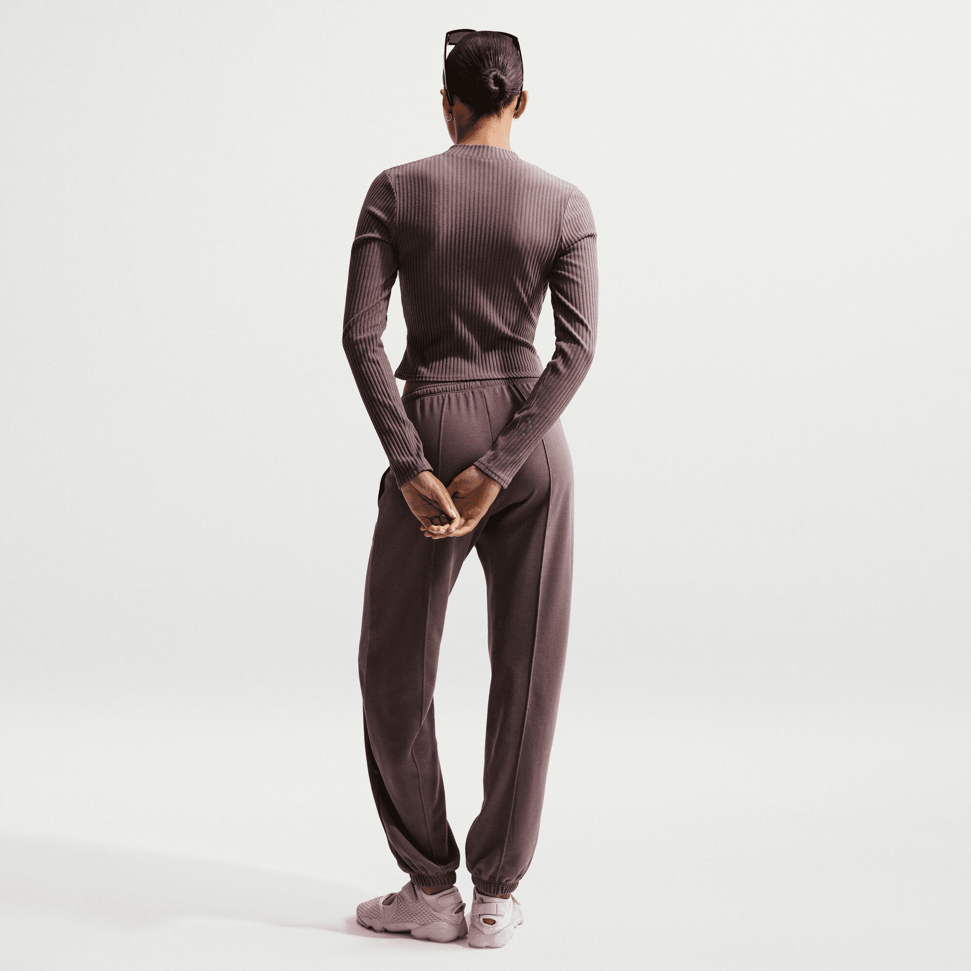 نايكي سبورتسوير تشيل نت image number 2