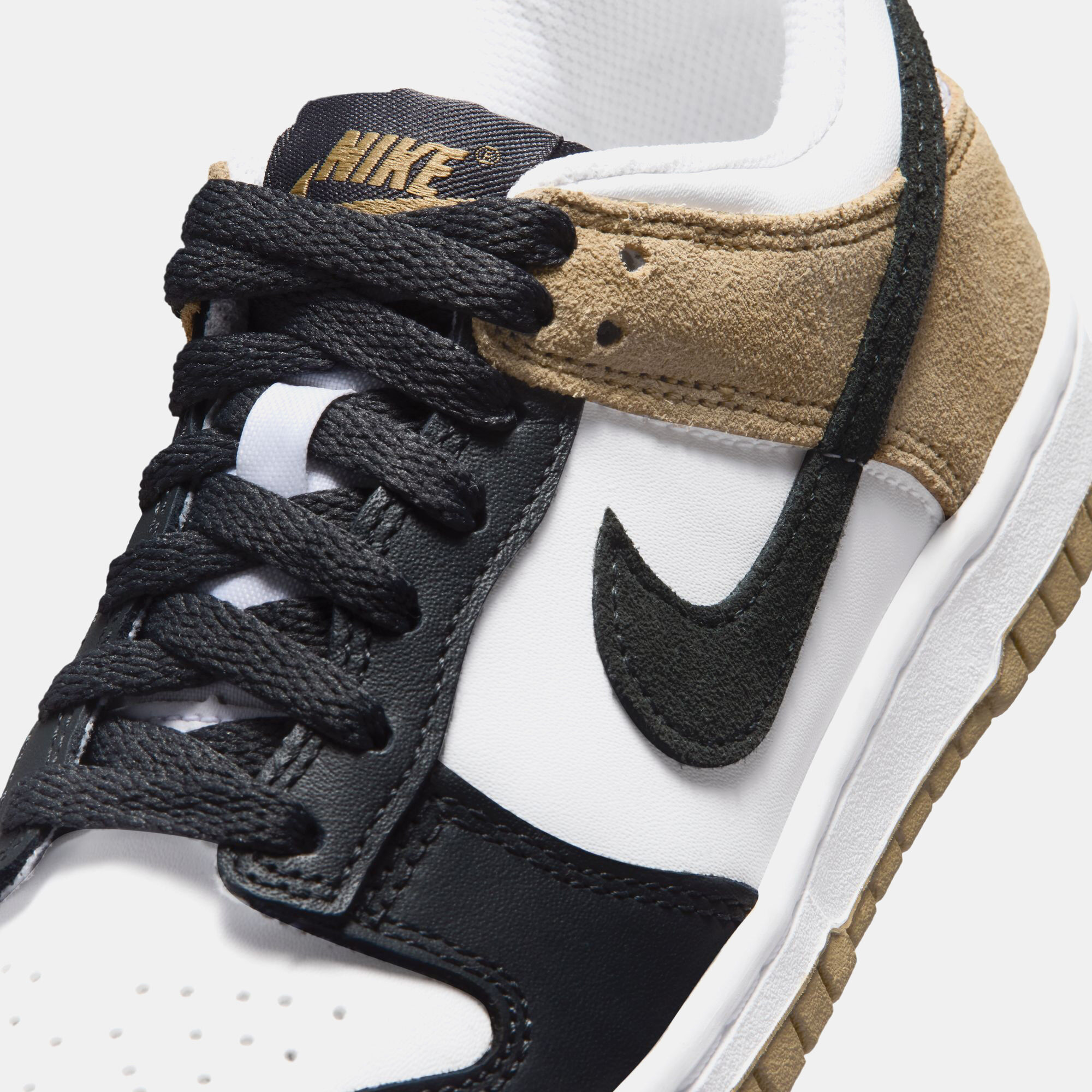 Nike Dunk Low Essential+ image number 8