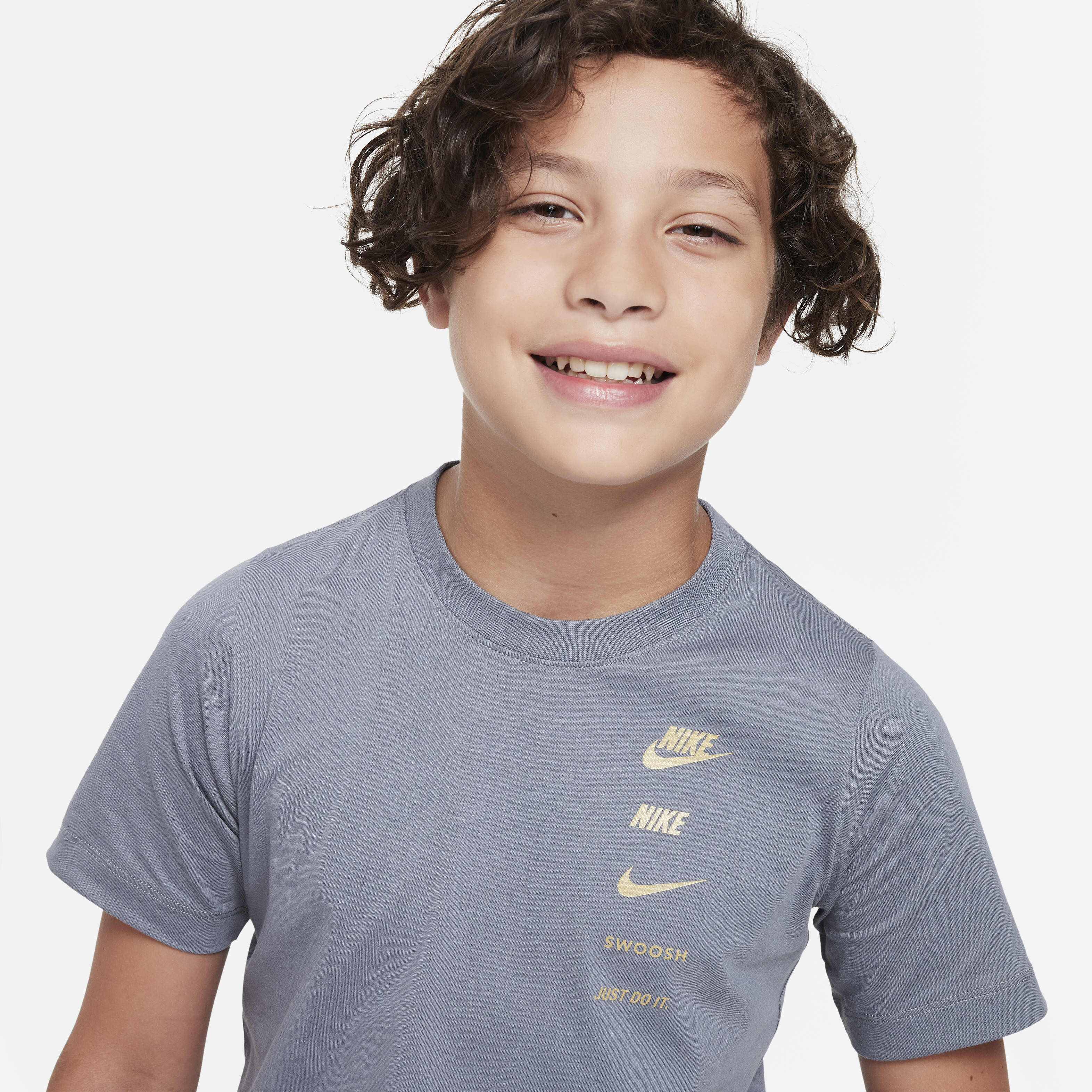 Nike Sportswear image number 2