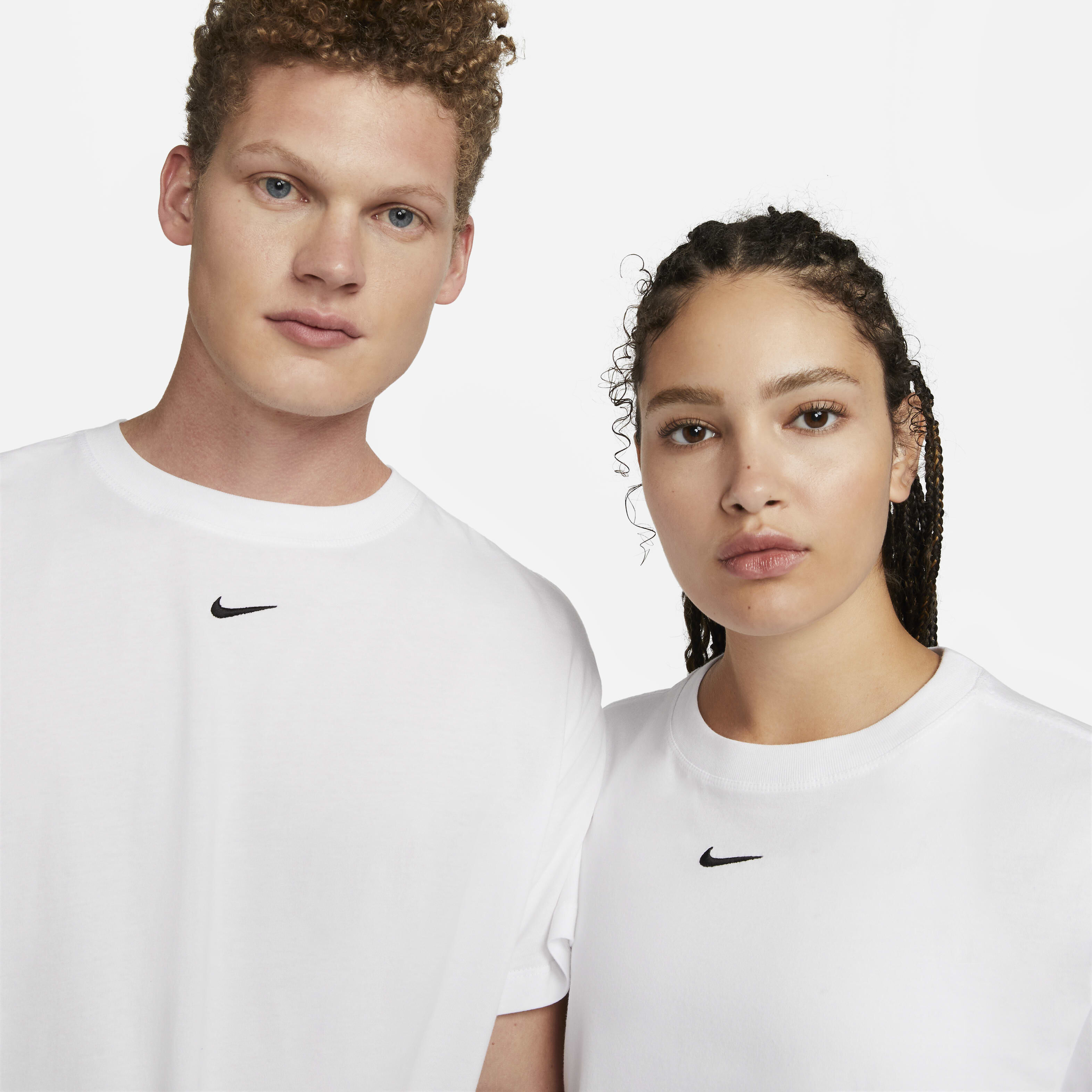 Nike Sportswear Essentials image number 2