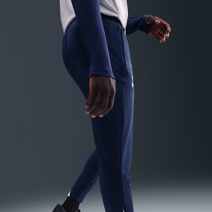 توتنهام هوتسبير سترايك image number 2 توتنهام هوتسبير سترايك image number 2