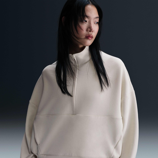 هوديات وسويتشيرتات-نايكي, نايكي 24.7 امبوسبلي سوفت, تيشيرت واسع بنصف سحاب دراي-فت للنساء