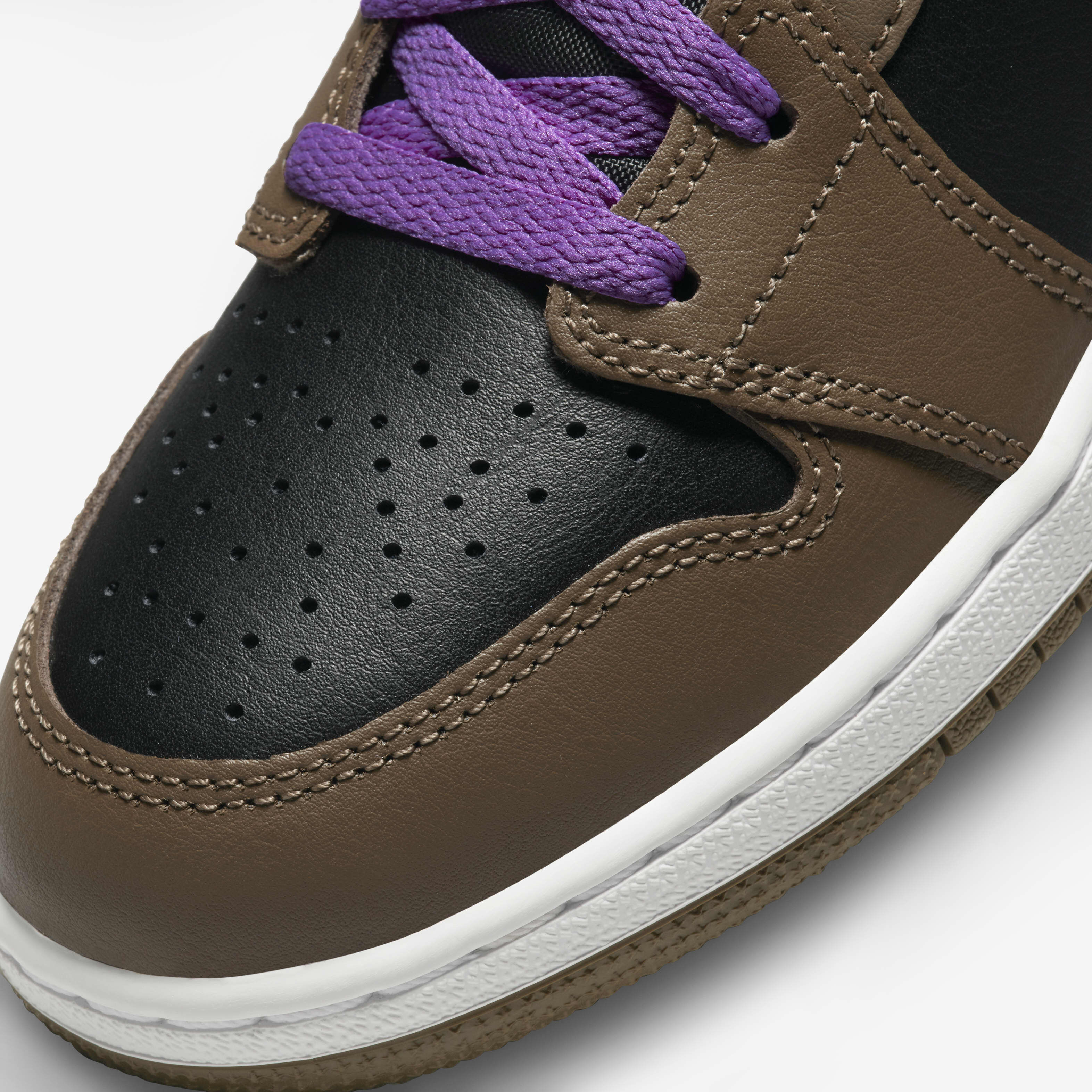 اير جوردن 1 ميد image number 6