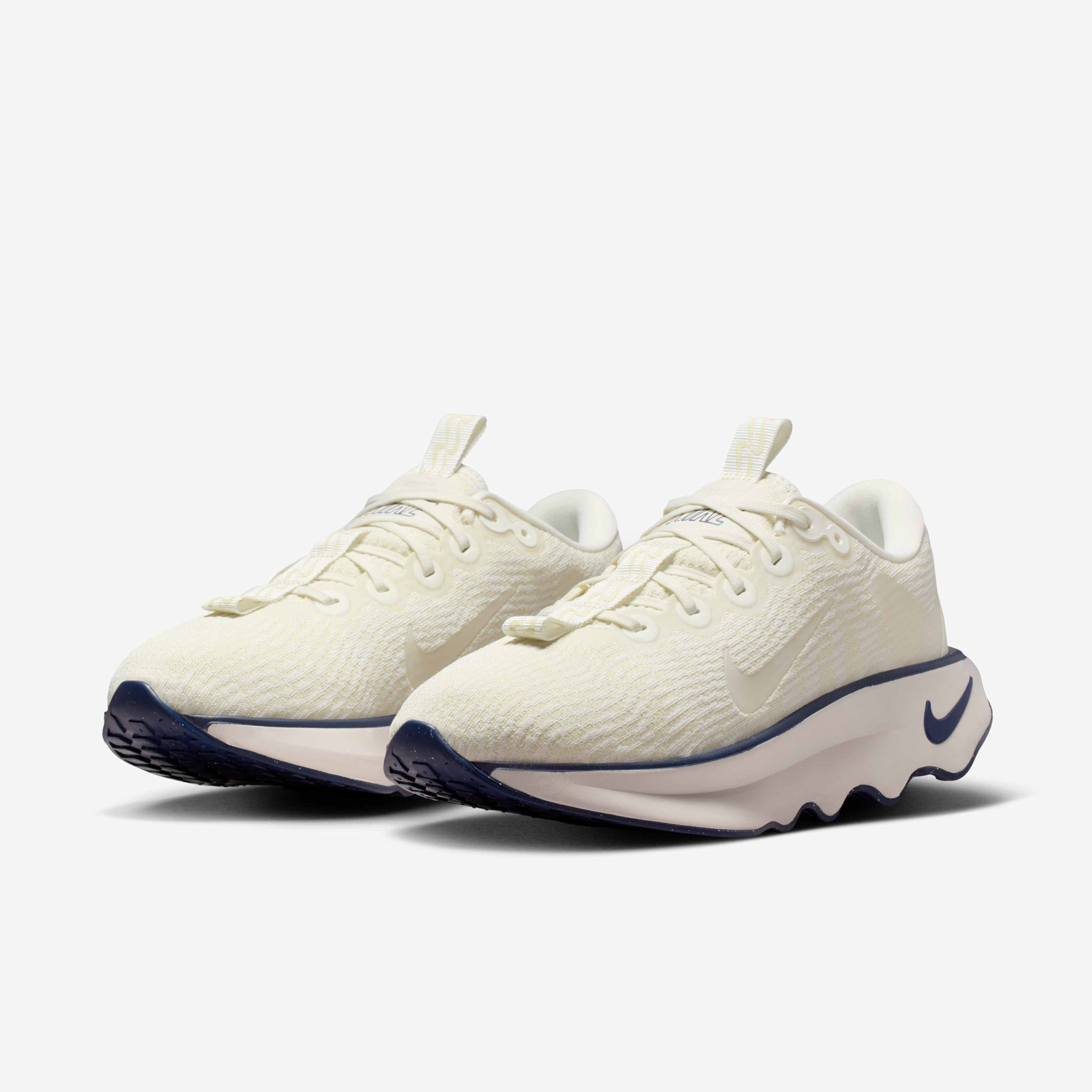 Nike Motiva image number 4