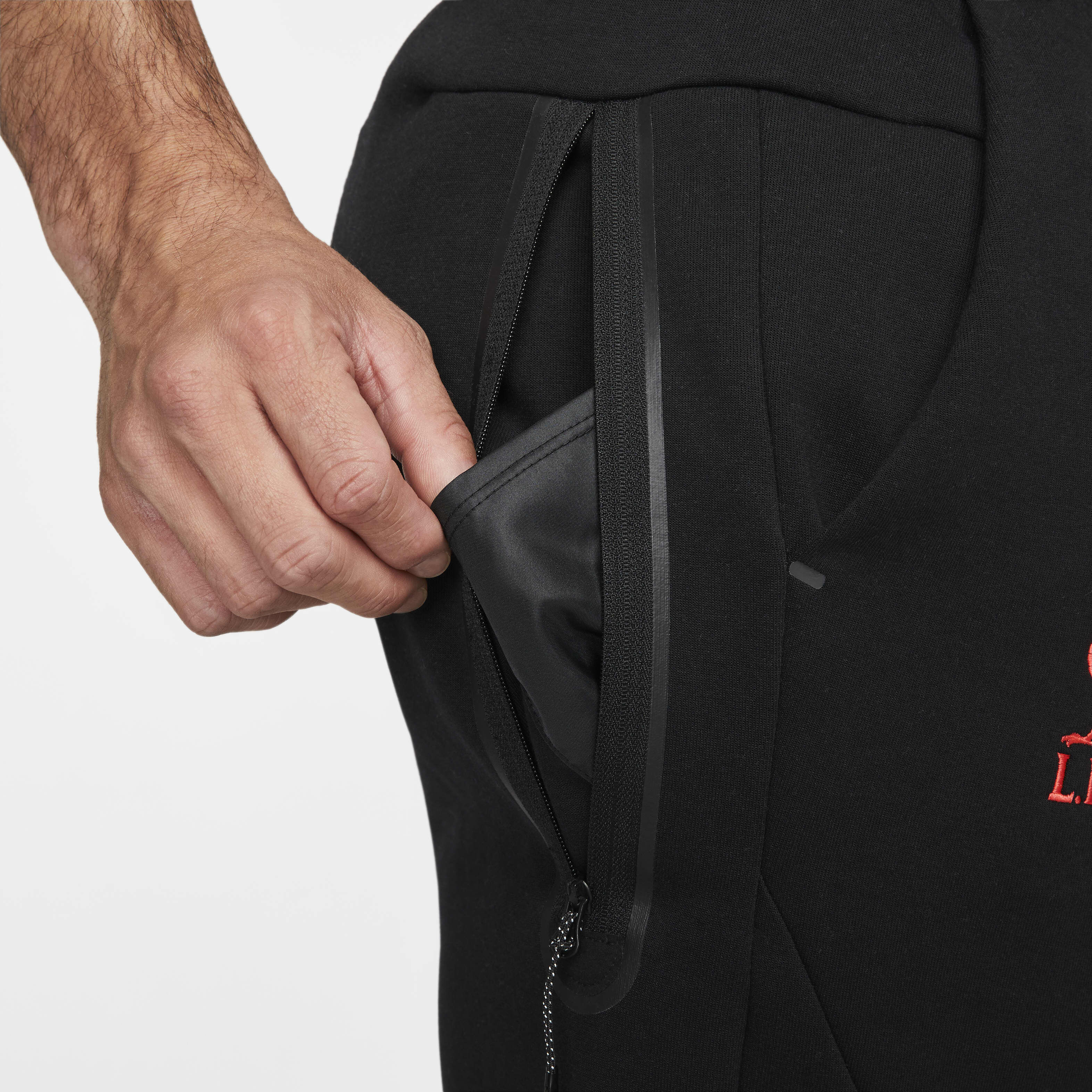 Liverpool F.C. Away Tech Fleece image number 5