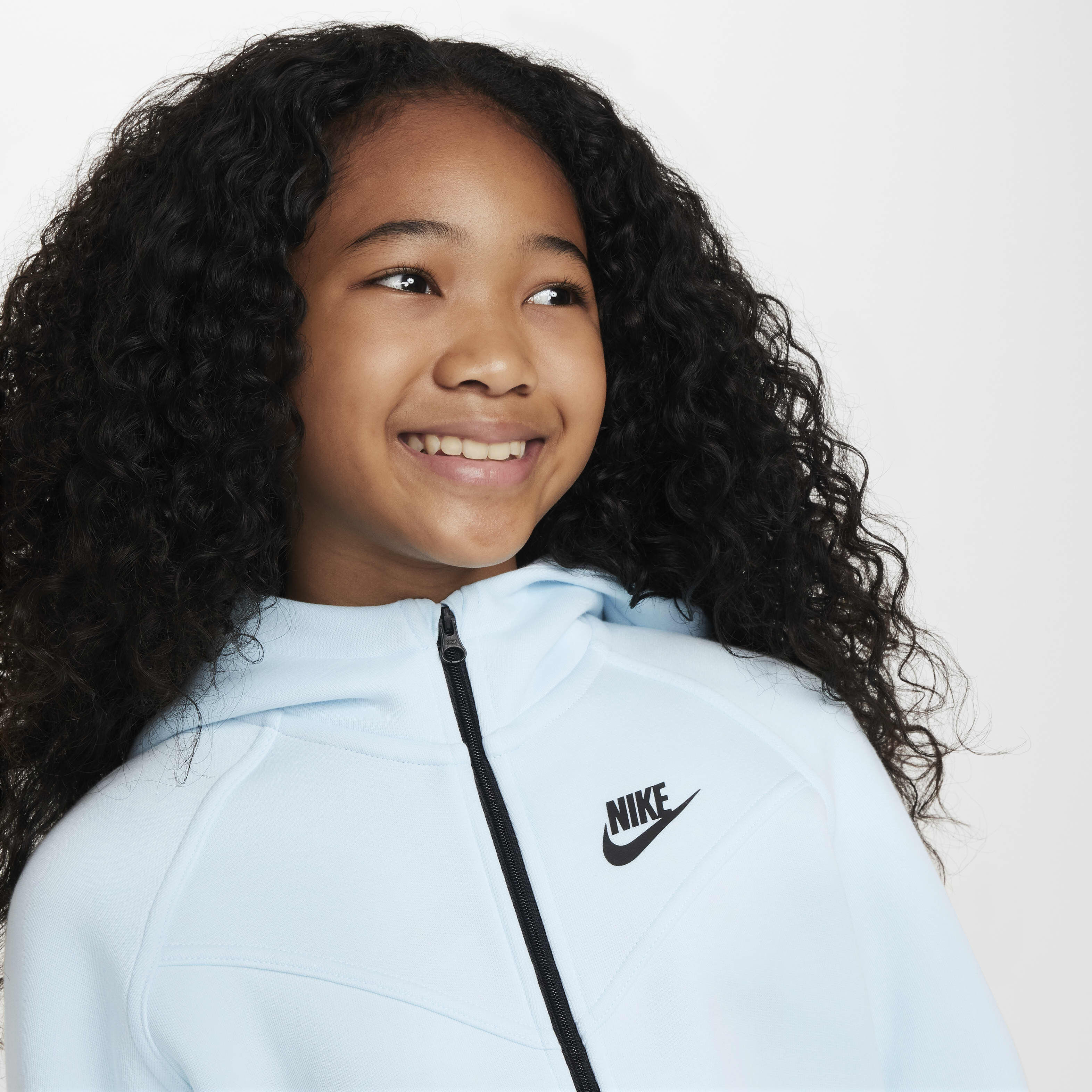 Nike Sportswear Tech Fleece image number 2