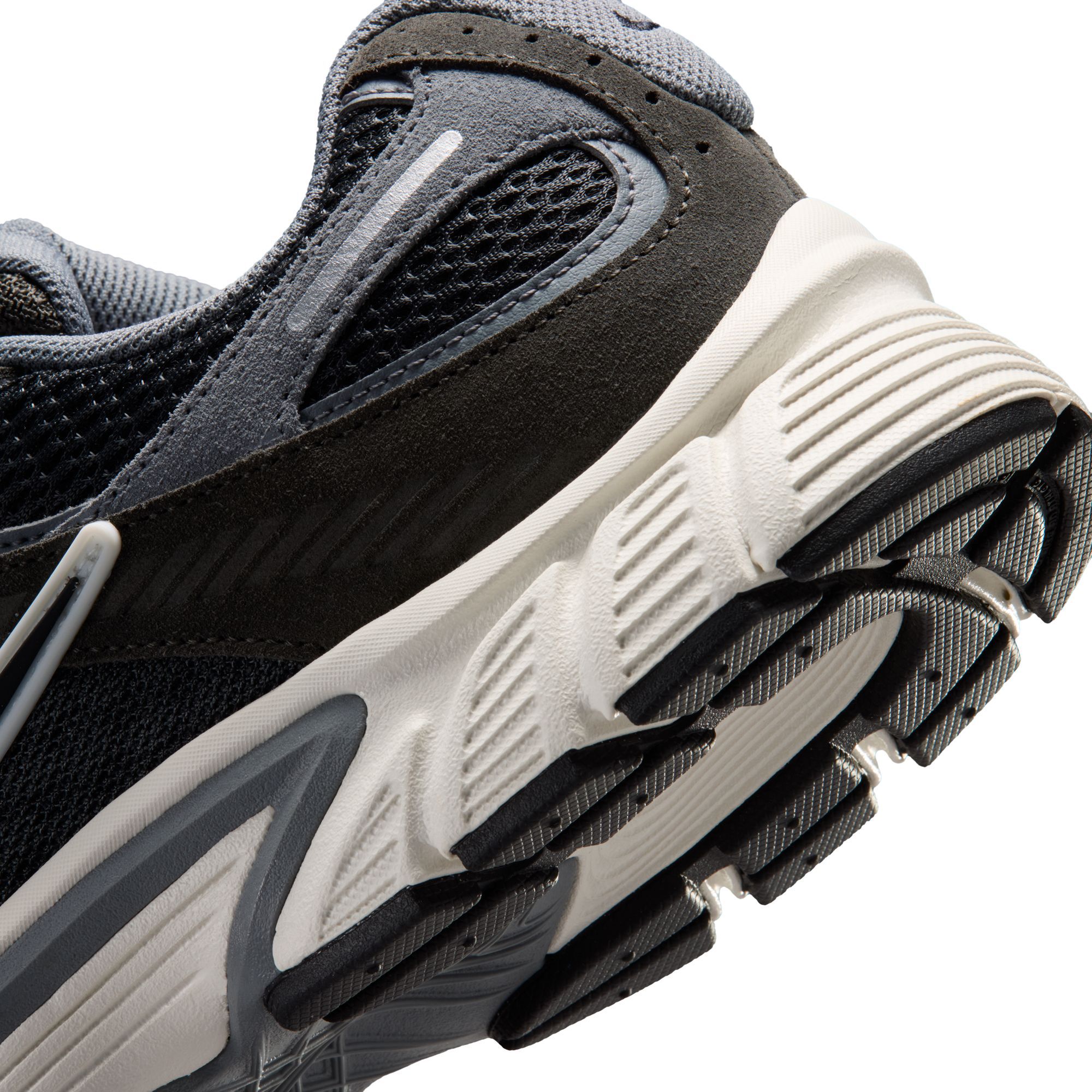 Nike V5 RNR Suede image number 9