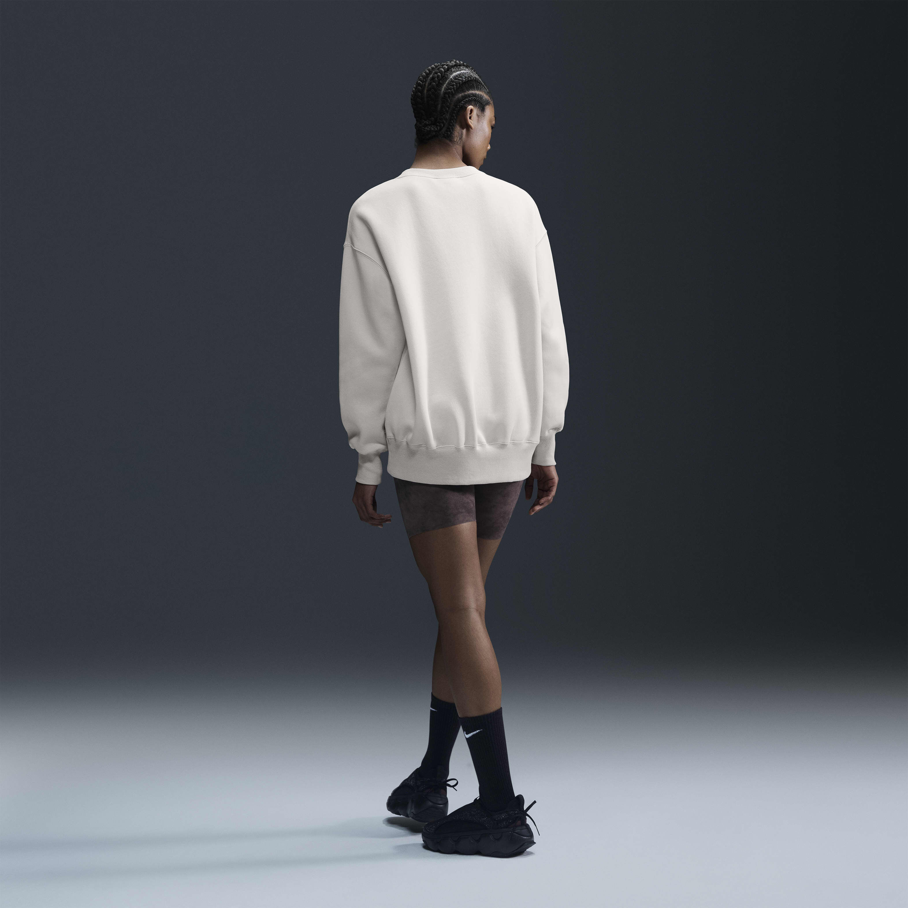 نايكي سبورتسوير فينكس فليس image number 4