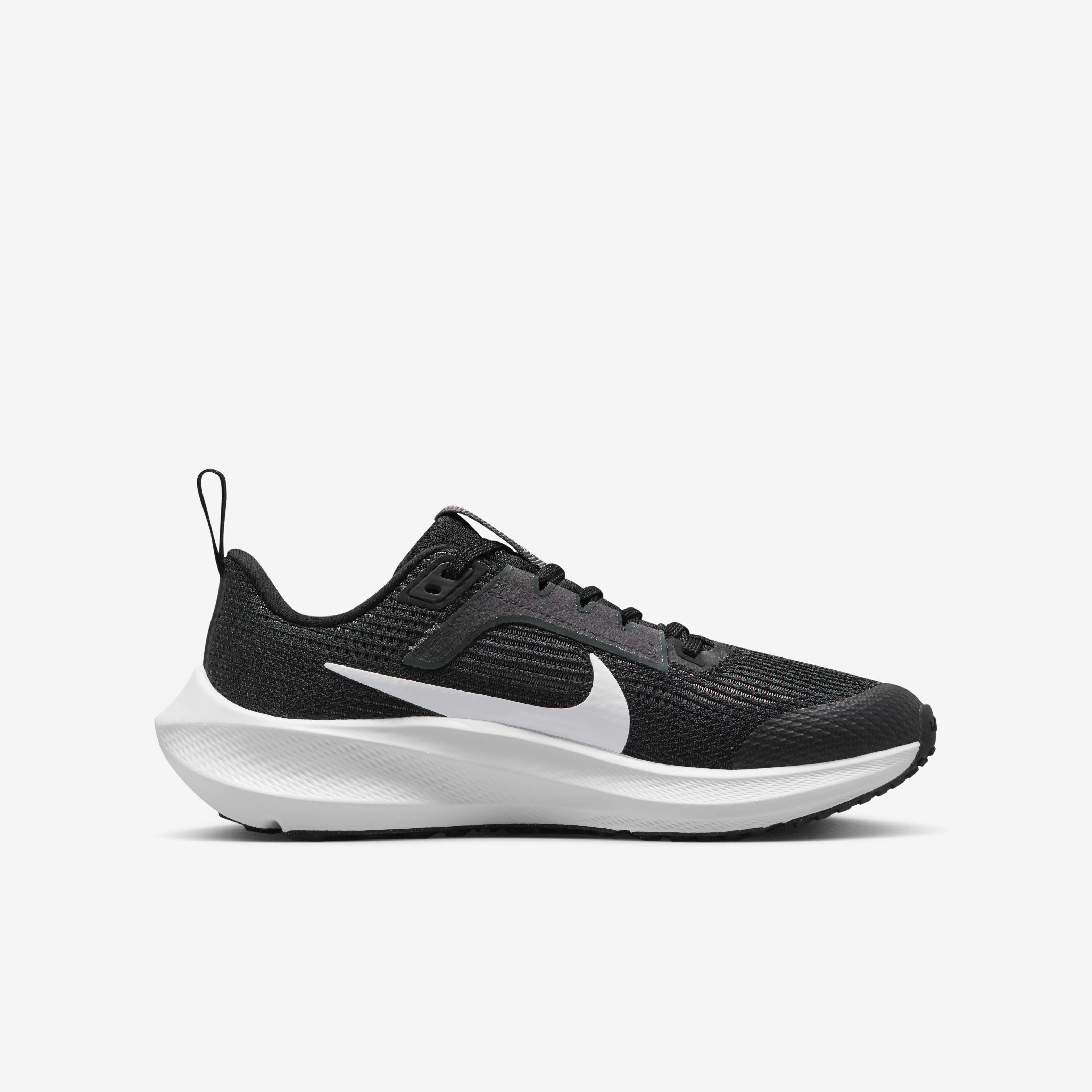 Nike Air Zoom Pegasus 40 image number 2