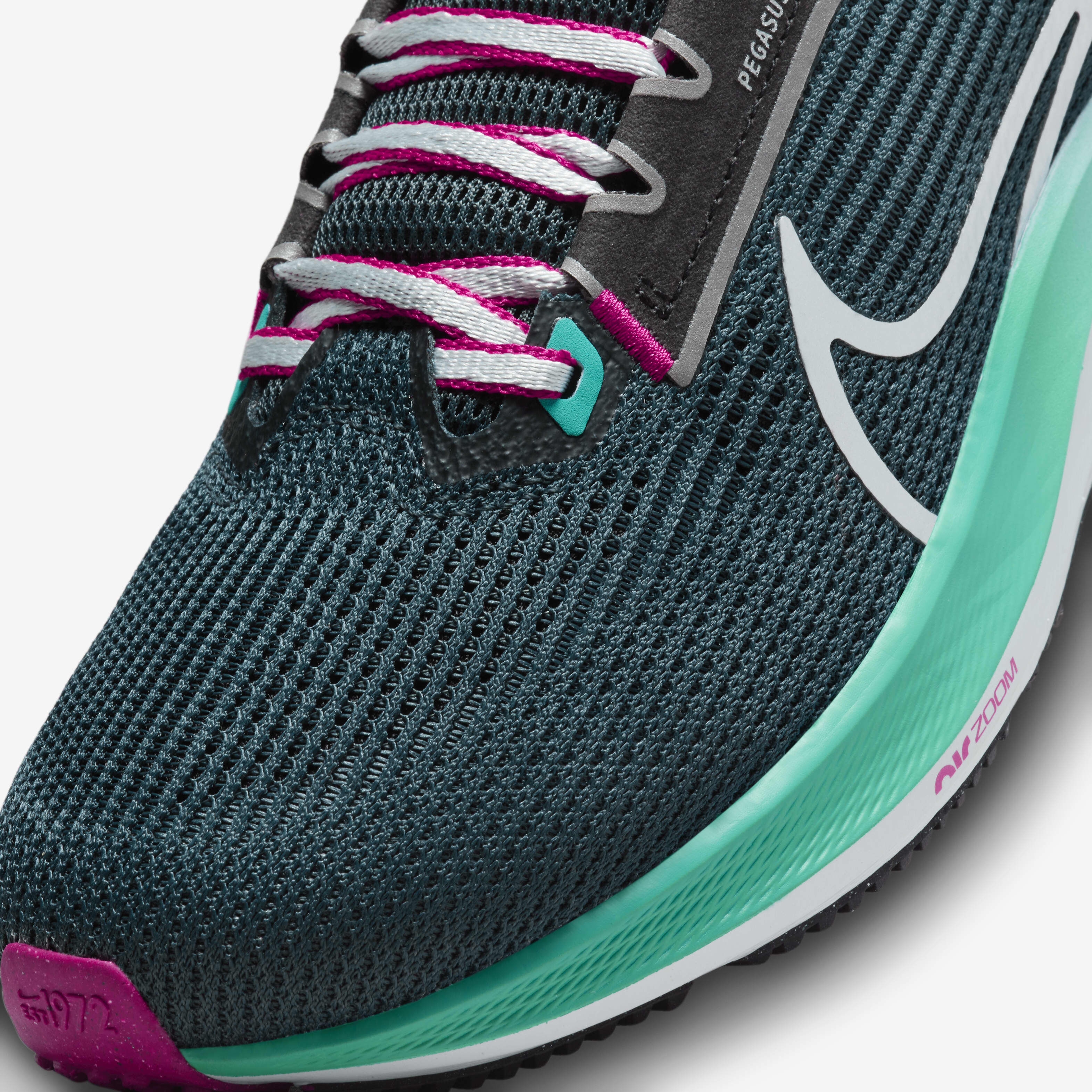 Nike Pegasus 40 image number 6