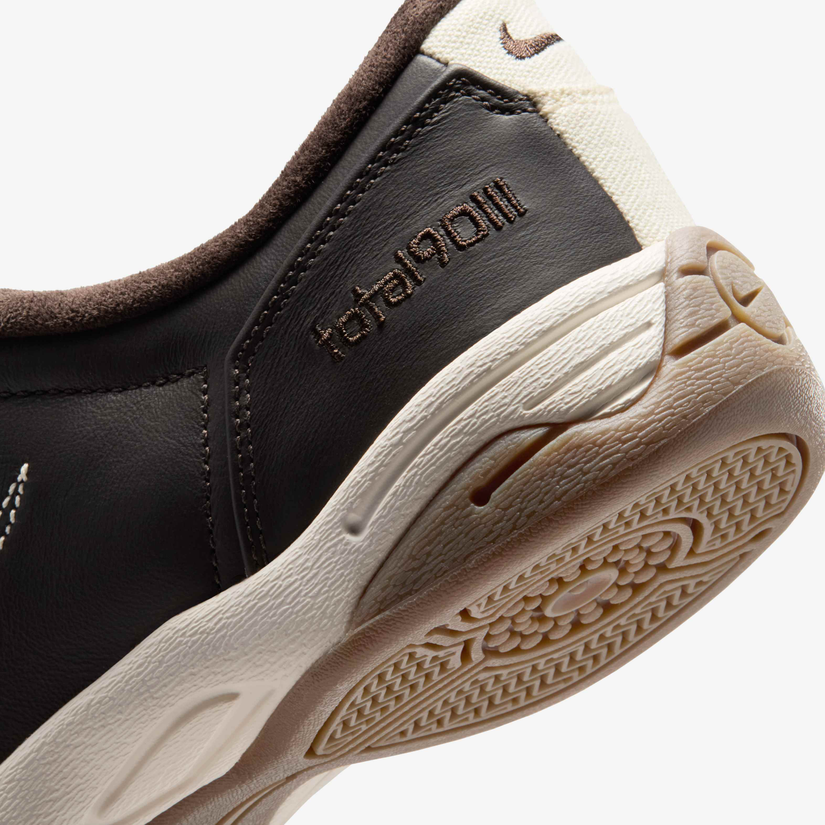 Nike Total90 image number 7