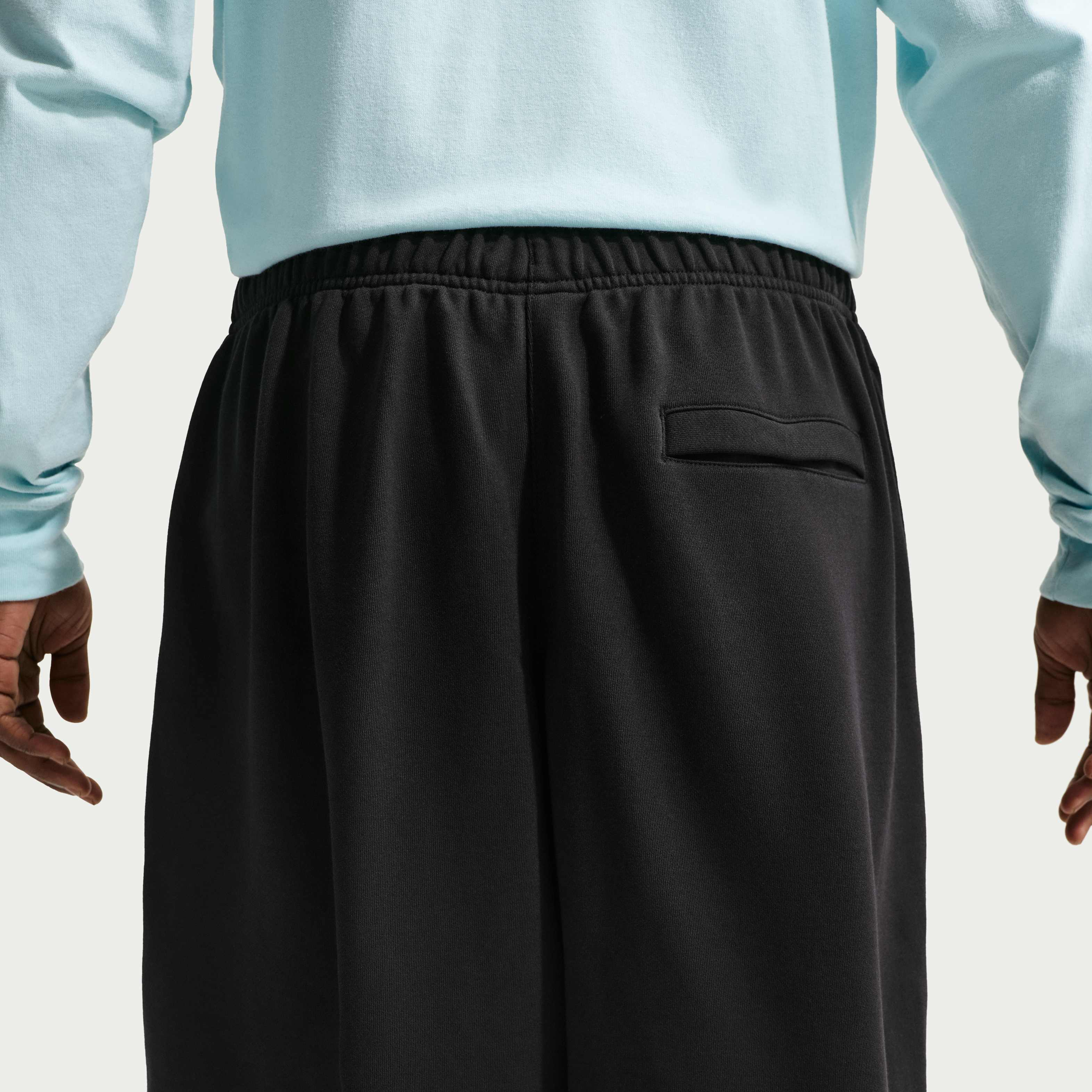 Nike Sportswear Club image number 2